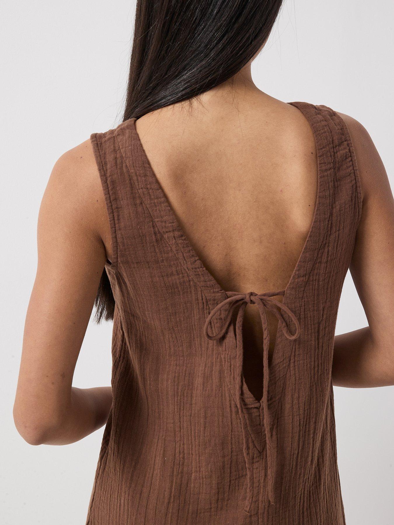 Image 4 of 6 of Only Onlthyra Open Tie Back Mini Dress - Brown