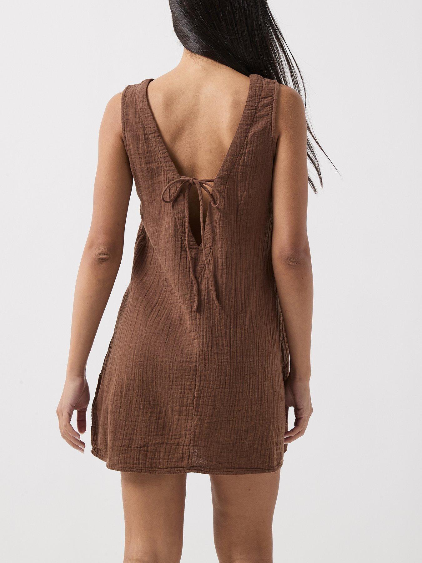 Image 5 of 6 of Only Onlthyra Open Tie Back Mini Dress - Brown
