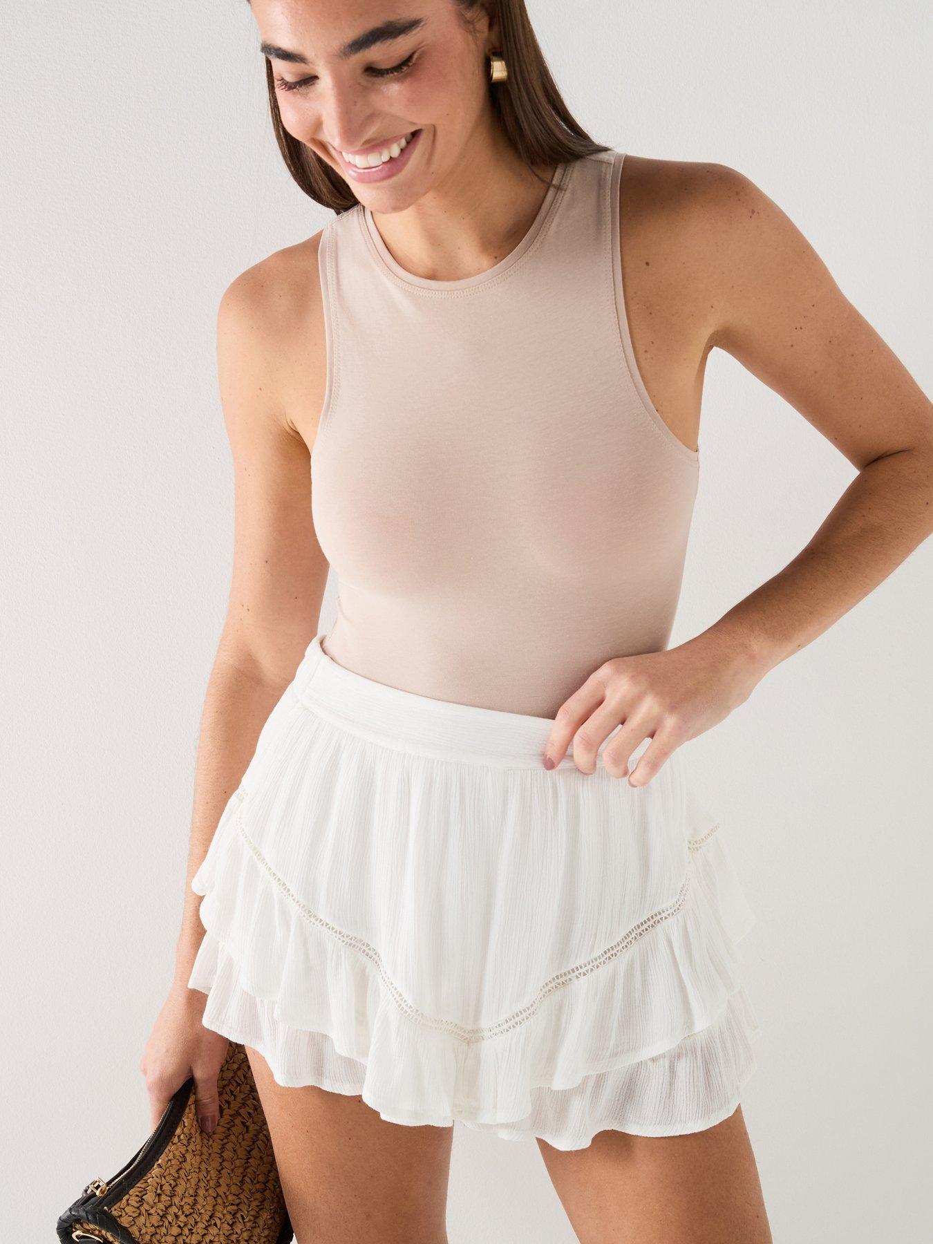Only Onllaina Loose Ruffle Skorts - White