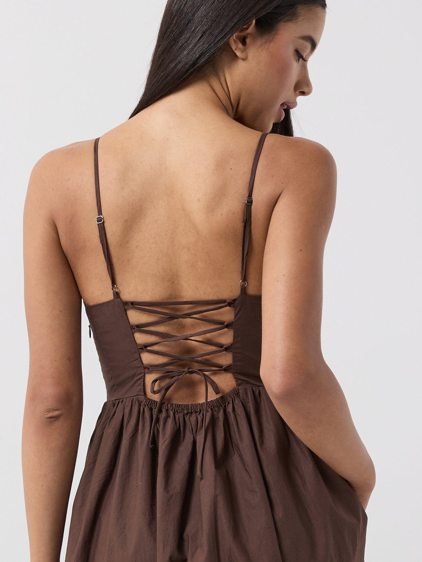 Image 4 of 6 of Only Likara Strappy Tie Back Maxi Dress - Brown