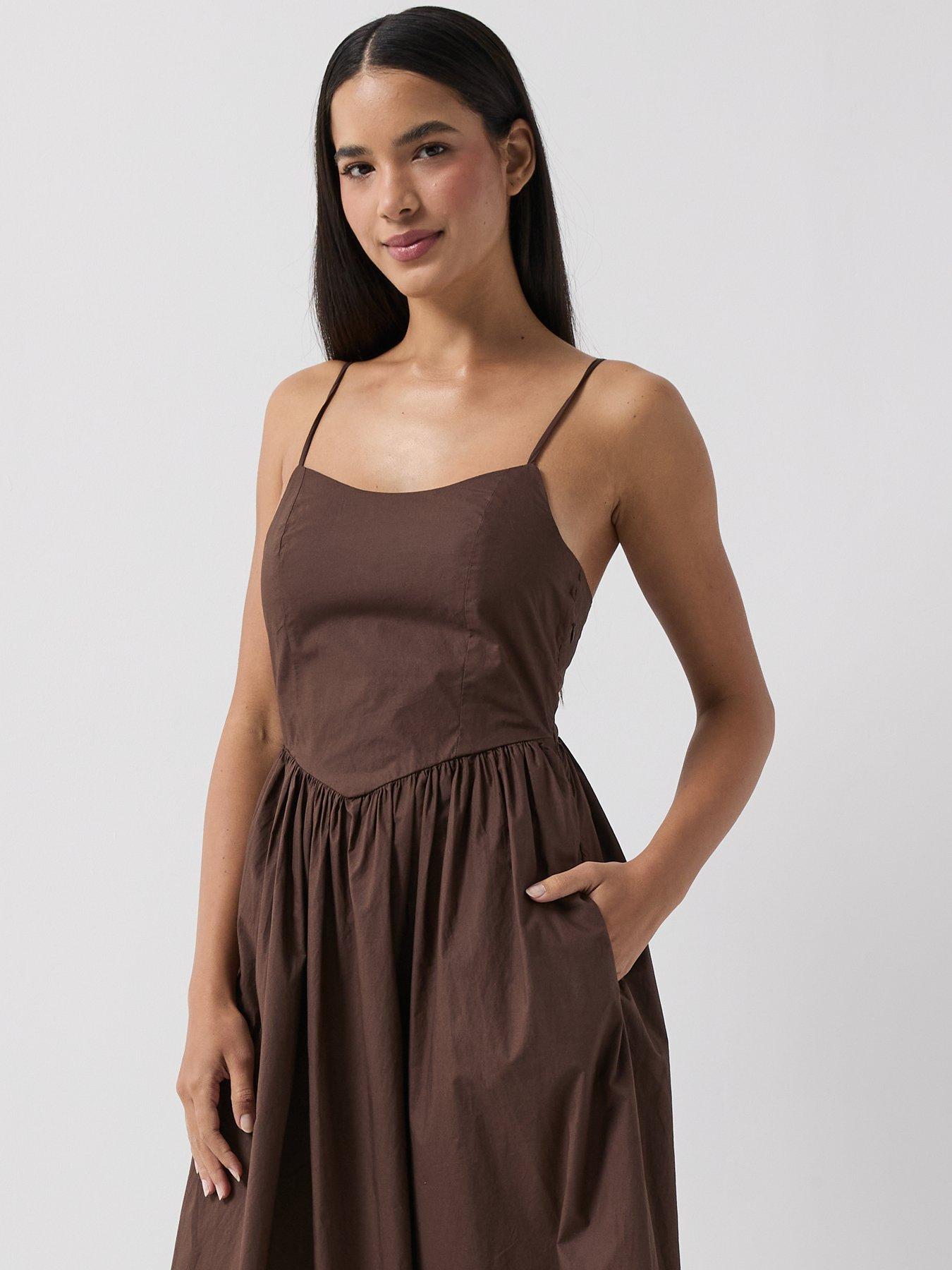 Image 6 of 6 of Only Likara Strappy Tie Back Maxi Dress - Brown