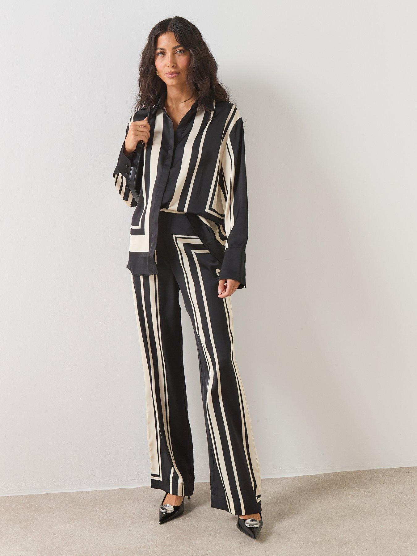 Image 3 of 6 of Mango Satin Print Blouse - Black