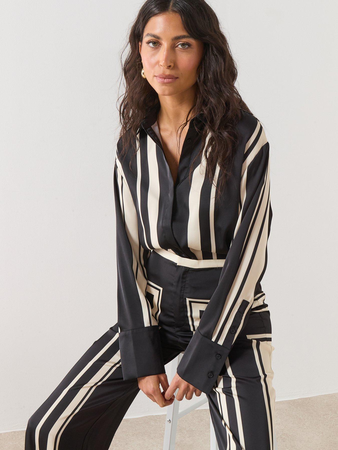Image 4 of 6 of Mango Satin Print Blouse - Black