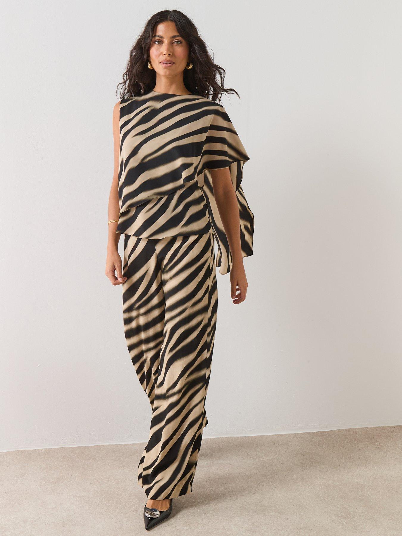  image of mango-printed-foulard-blouse-black