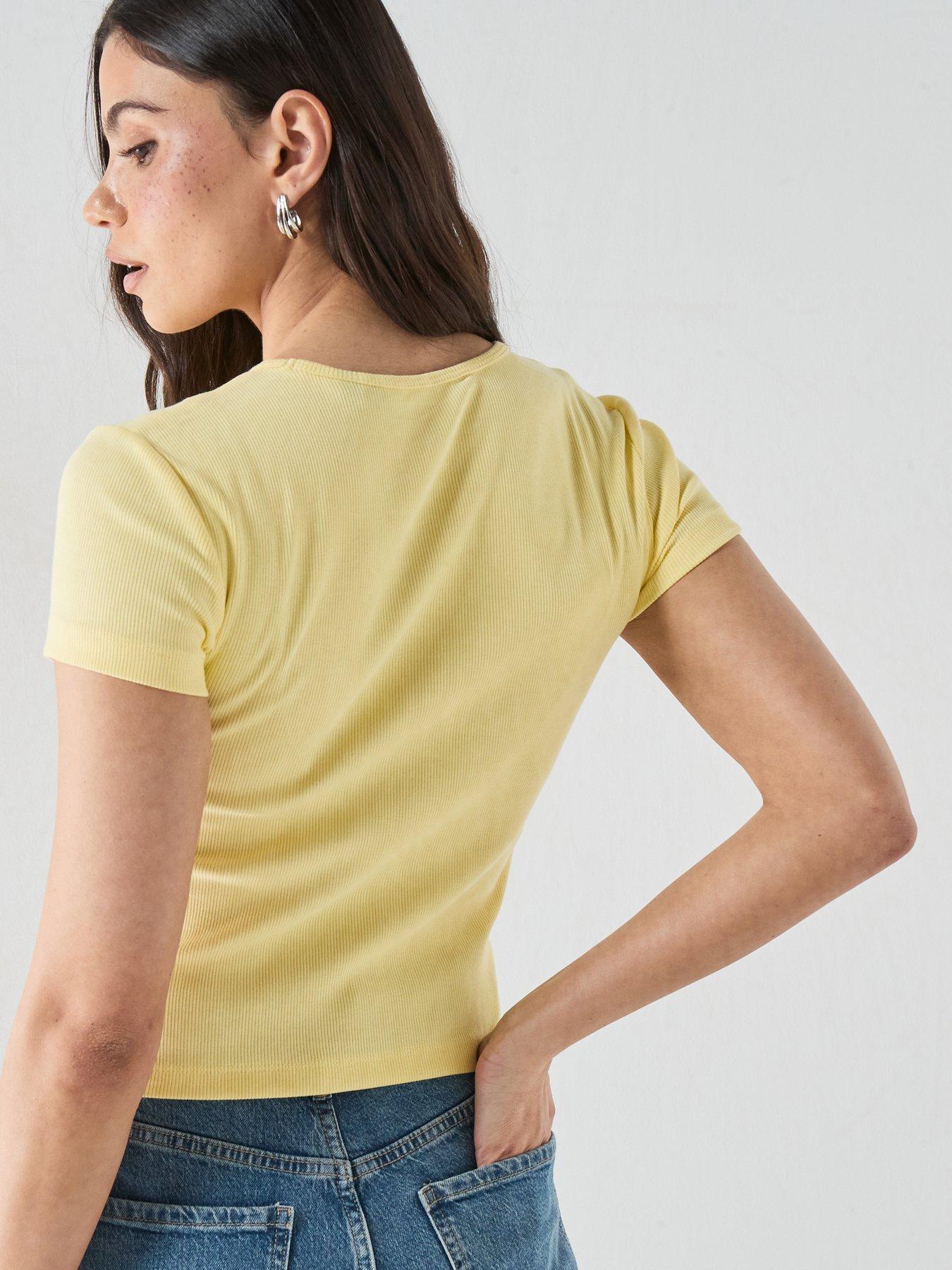 Image 2 of 6 of Vero Moda Vmchloe Ss Short Top Jrs Noos