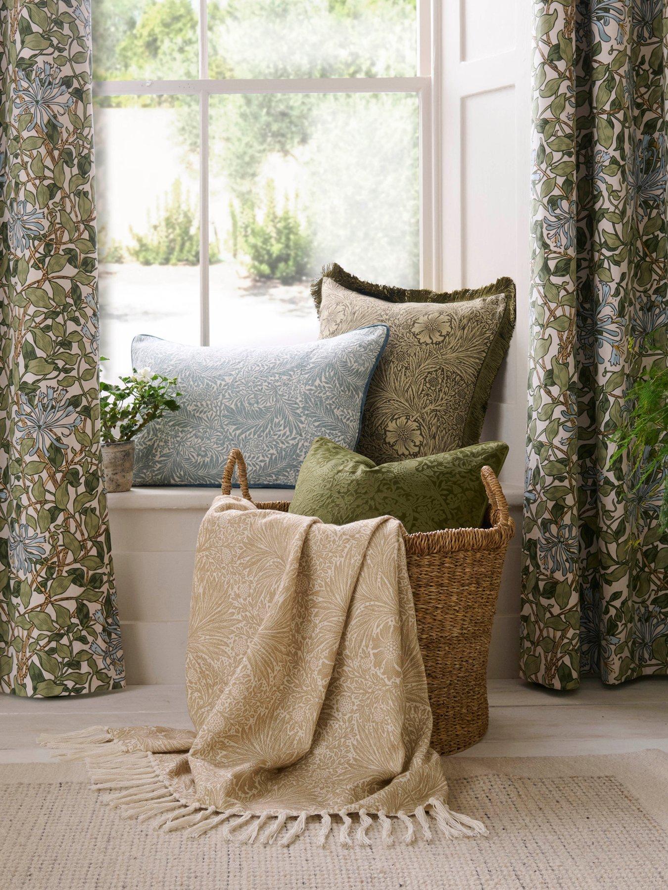 William Morris at Home Marigold Hessain Natural Throw 130cm x 170cm