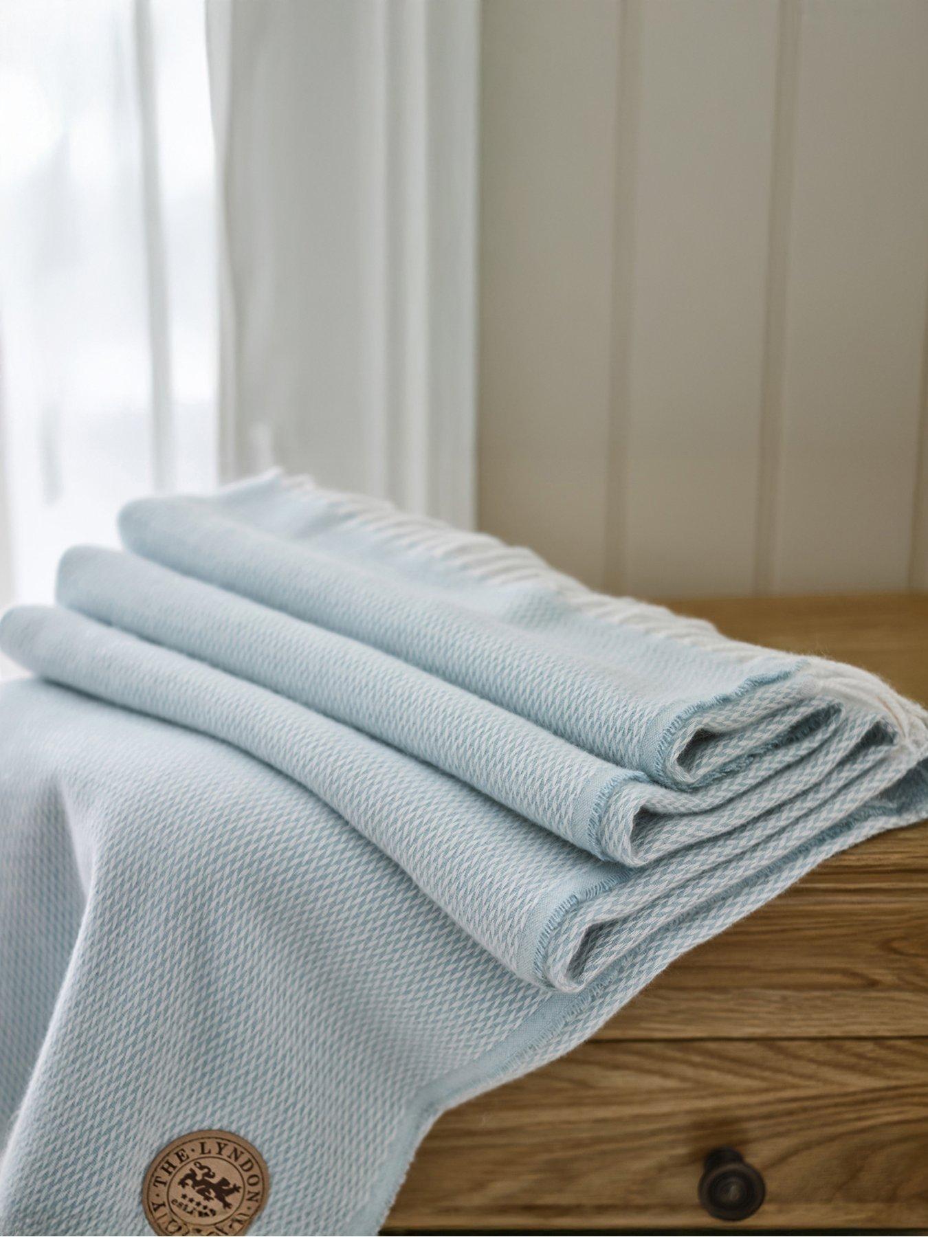 The Lyndon Co TLC Arcadia Throw 130x170cm