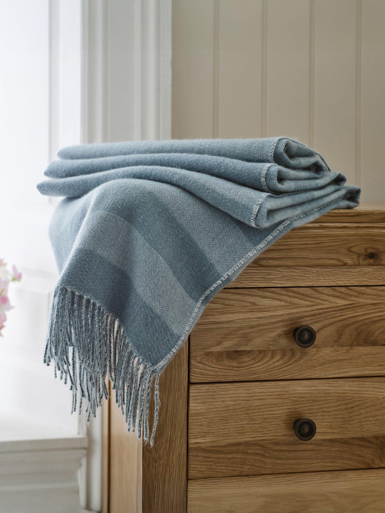 Deyongs LC St.Ives Throw 130x160CM