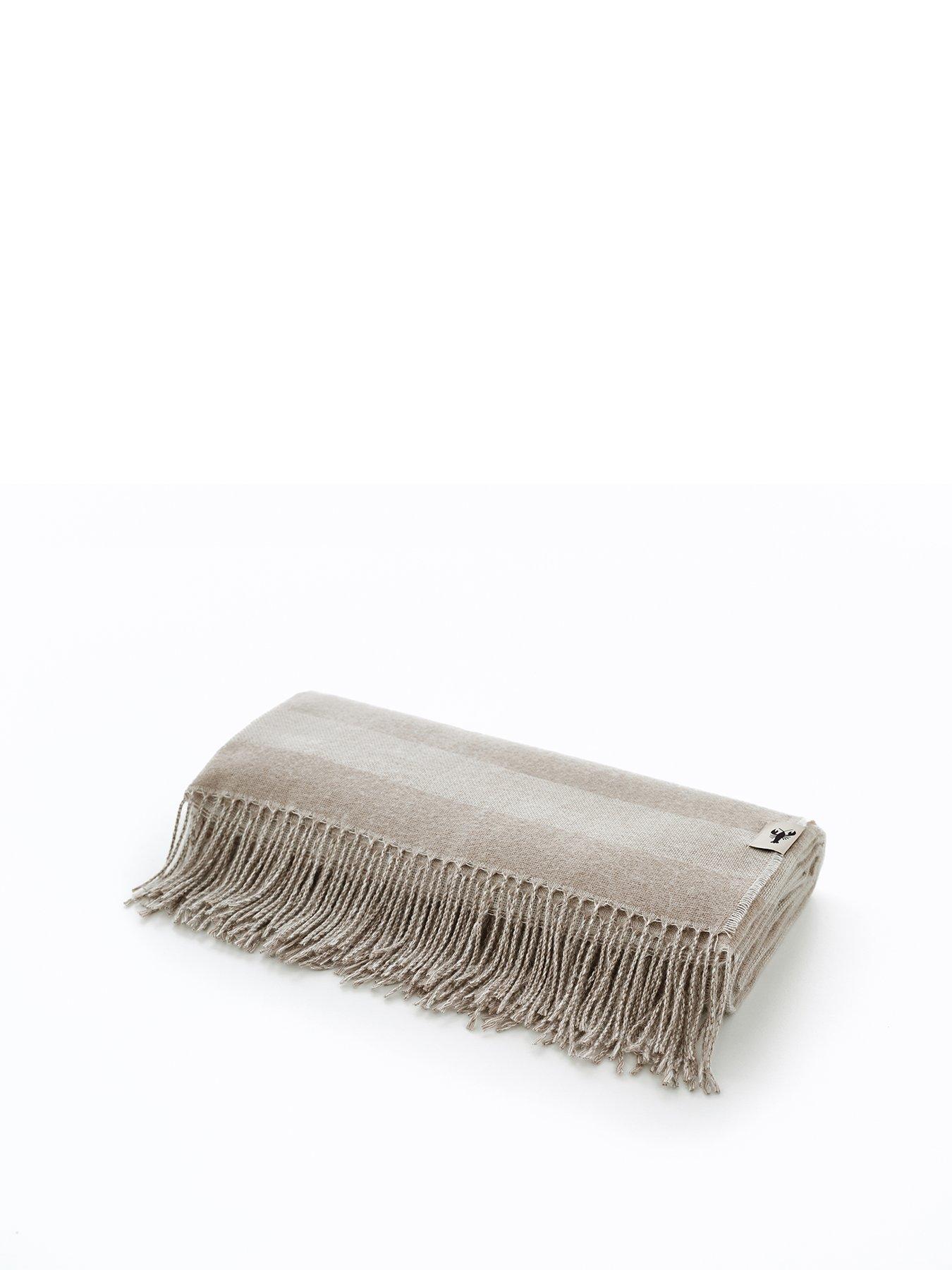  image of deyongs-lc-stives-throw-130x160cm