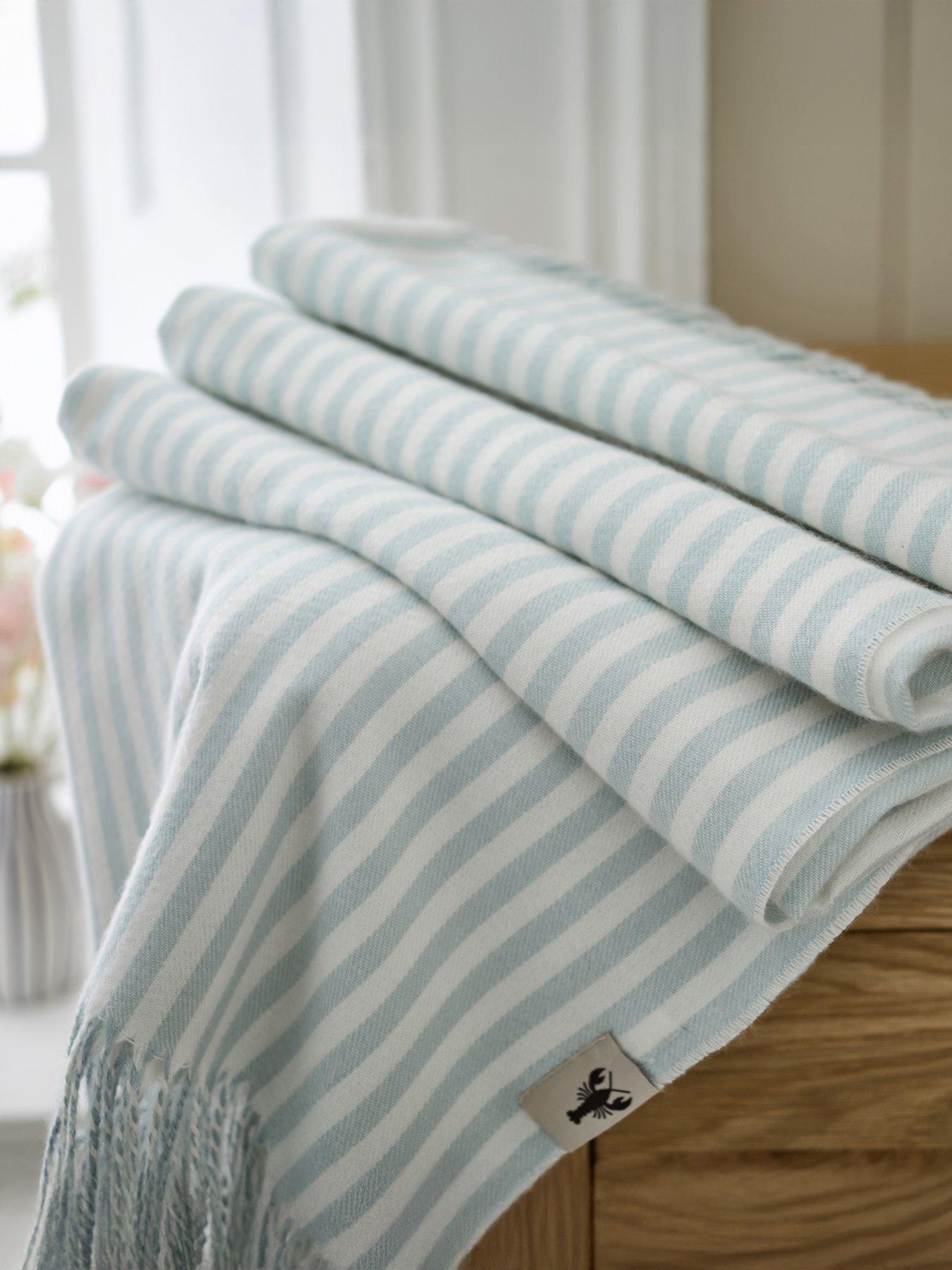 Deyongs LC Salcombe Stripe Throw 130x170cm