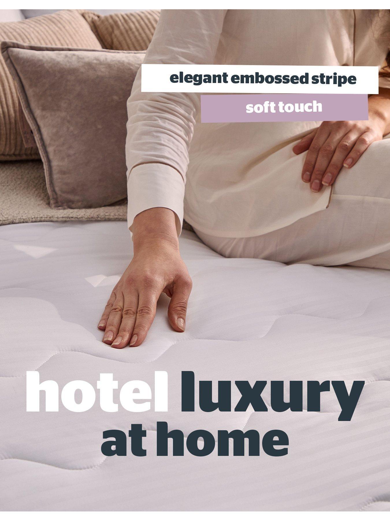 Image 4 of 7 of Silentnight Hotel Collection Mattress Protector