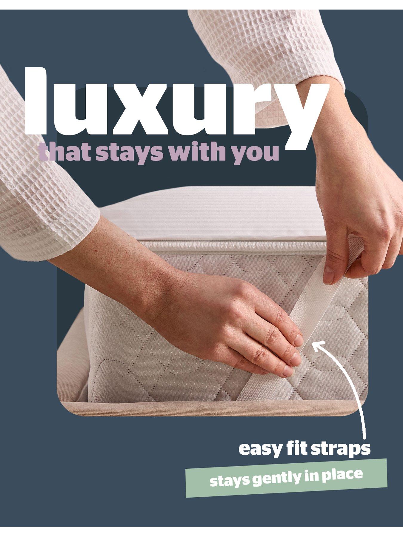 Image 6 of 7 of Silentnight Hotel Collection Mattress Protector