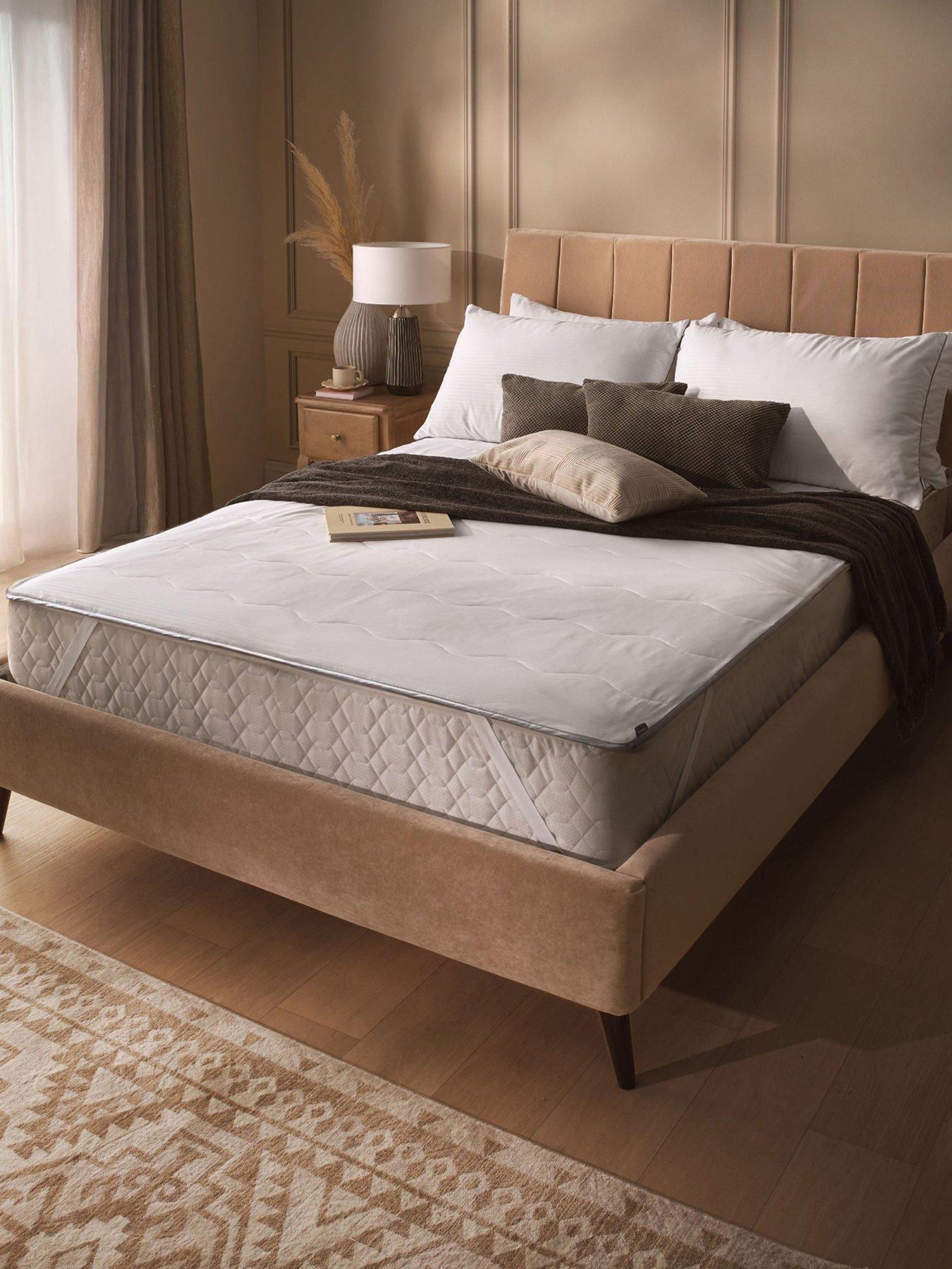 Sleepeezee Hotel Luxe Quilted Mattress Protector