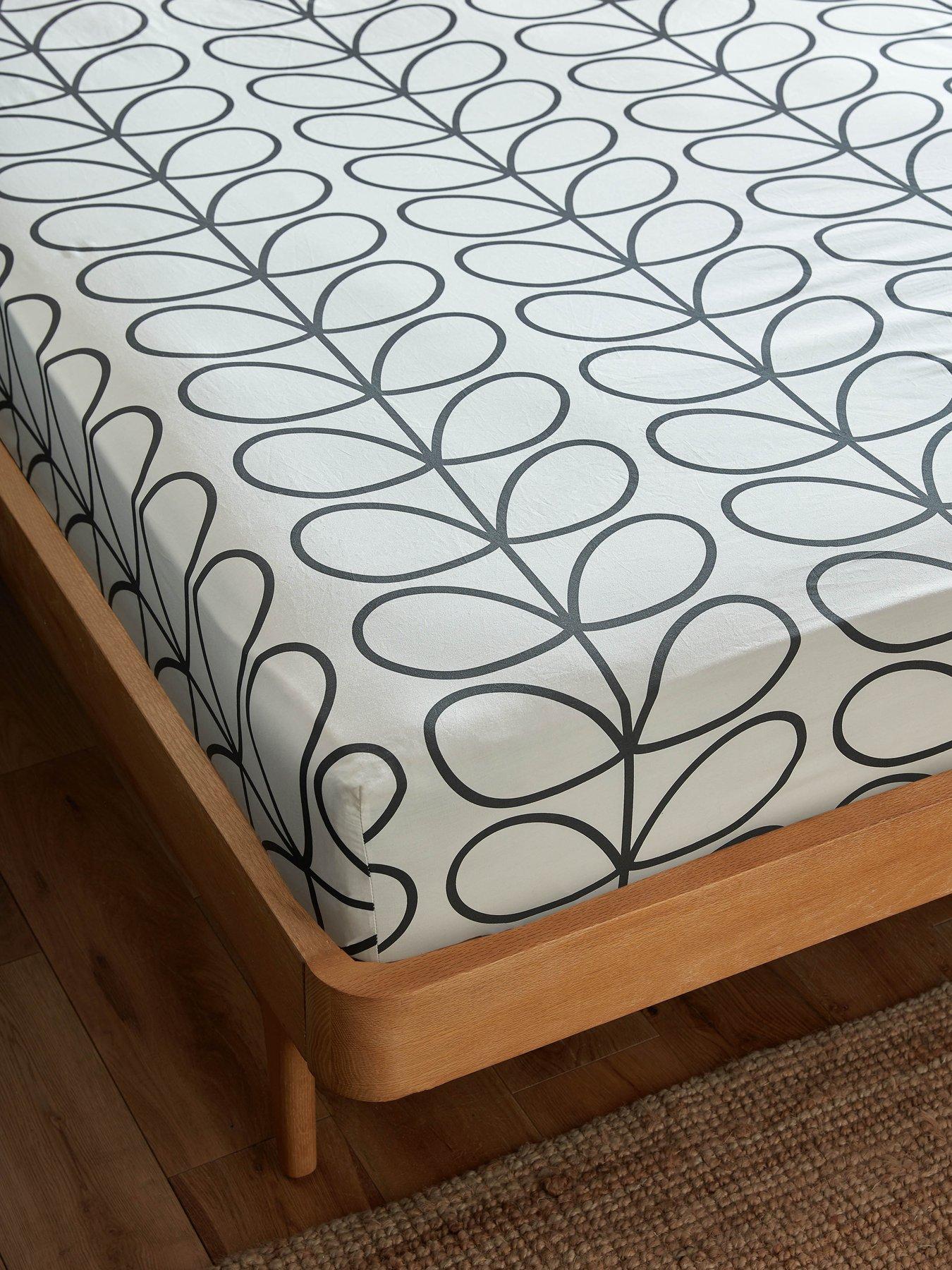 Image 2 of 2 of Orla Kiely Linear Stem 100% Cotton Charcoal Quilt Set