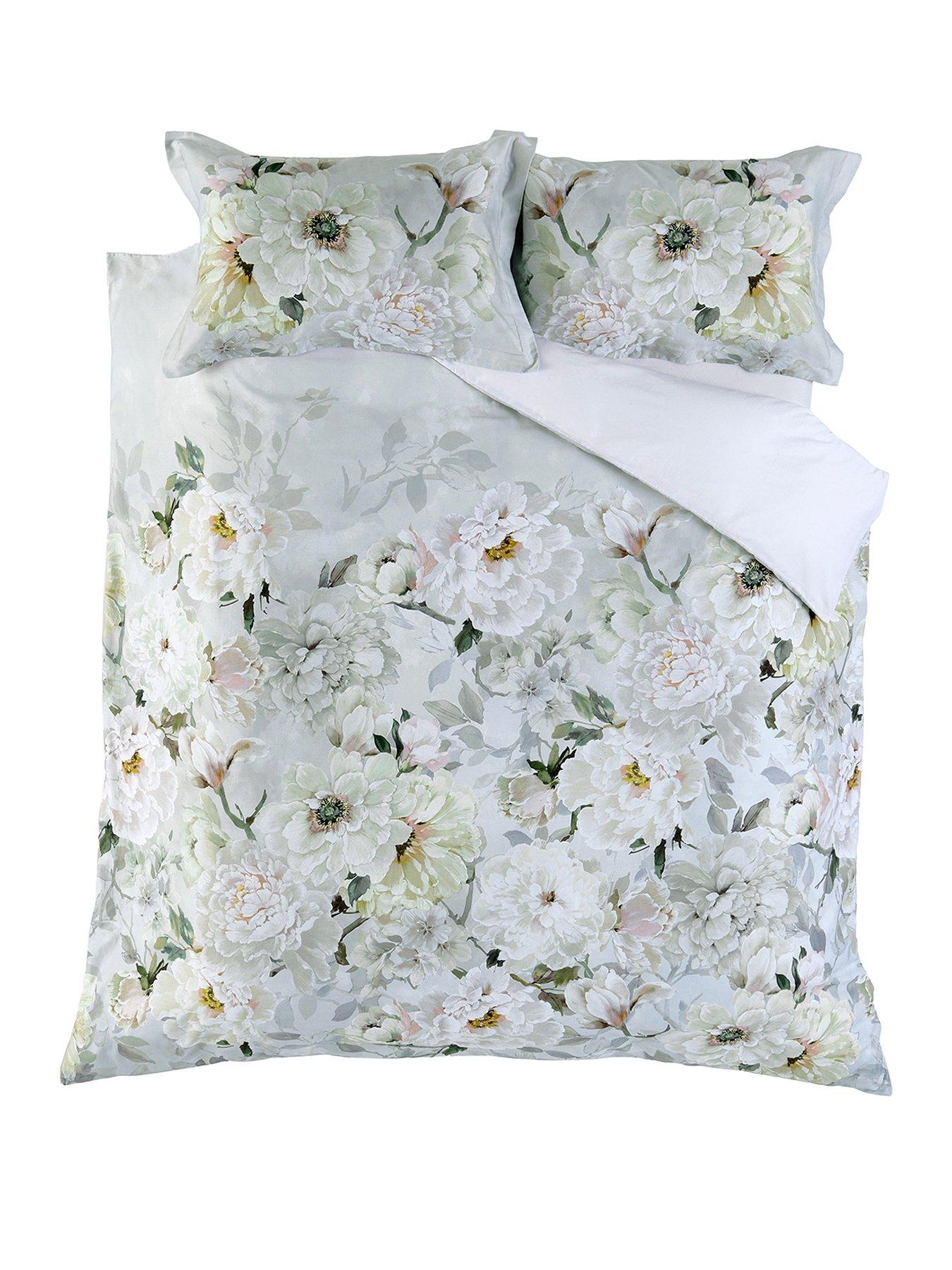 Image 2 of 6 of Designers Guild Fleur Blanche 100% Cotton Sateen Platinum Quilt Set