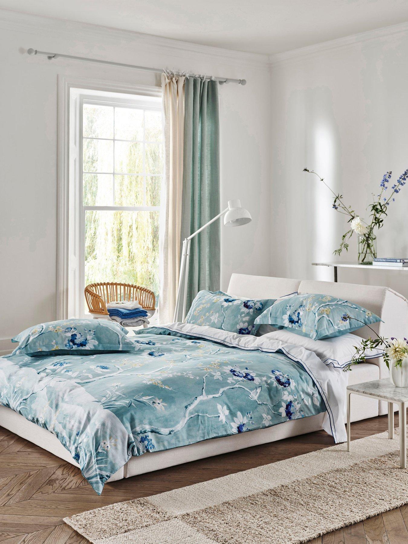 Designers Guild Manohari 100% Cotton Sateen Delft Blue Super King Quilt Set 260cm X 220cm