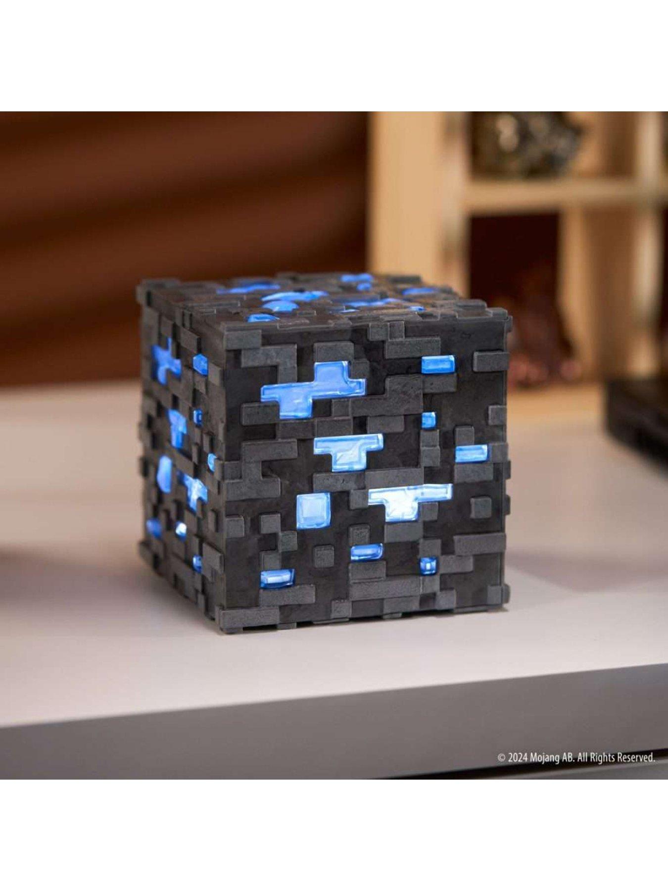 Image 3 of 6 of Minecraft Minecraft Illuminating Diamond Ore