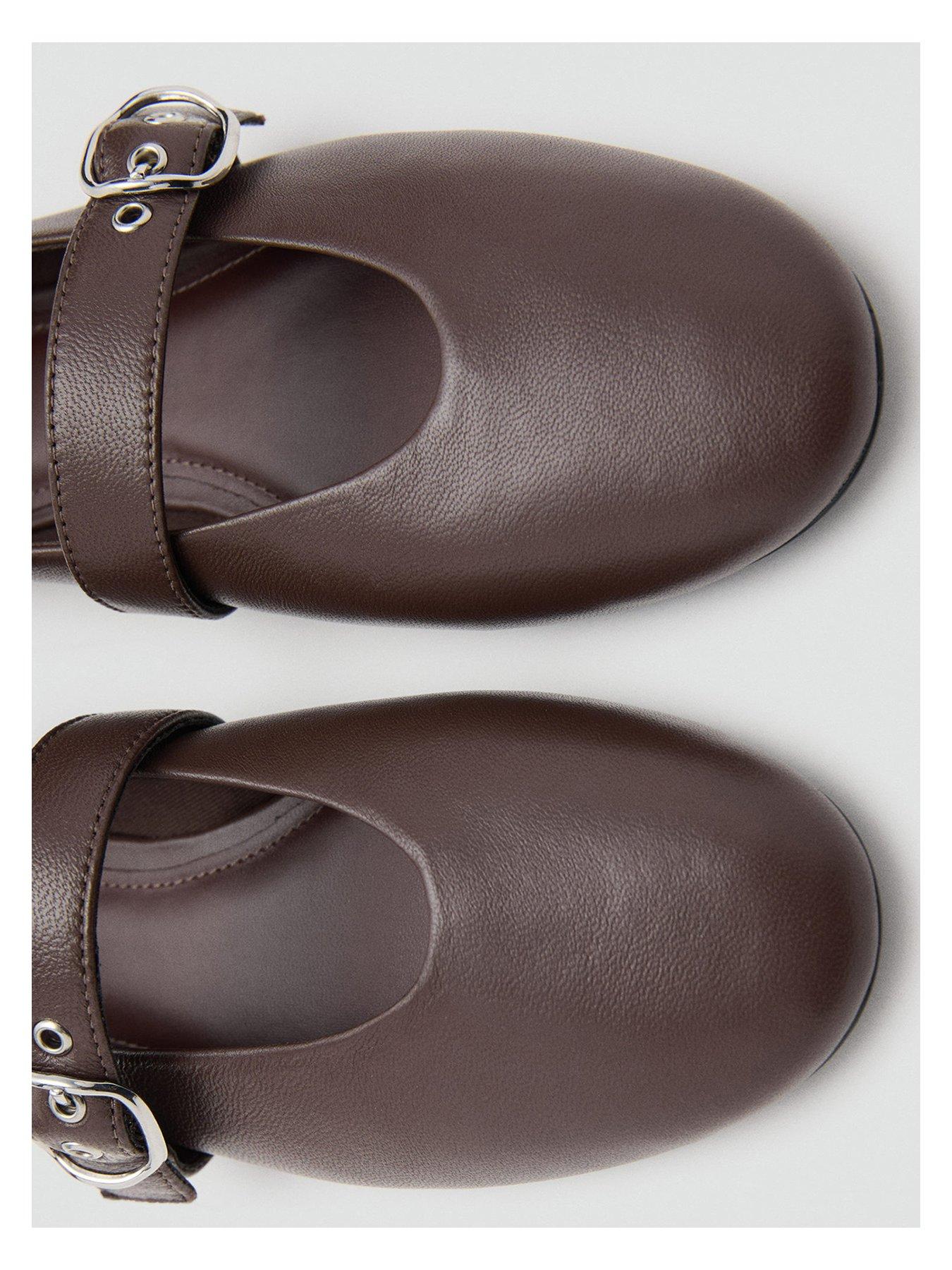  image of mango-shoes-door