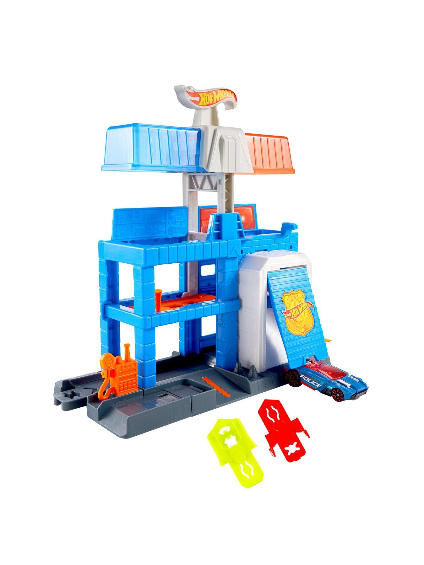 Image 2 of 5 of Hot Wheels City Downtown Police Tower Playset &amp; 1:64 Scale Die-Cast Police Toy Car
