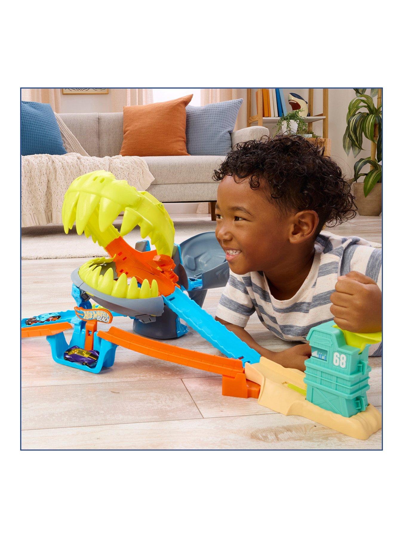 Image 2 of 7 of Hot Wheels City Shark Chomp Beach Playset &amp; 1:64 Scale Die-Cast Toy Car