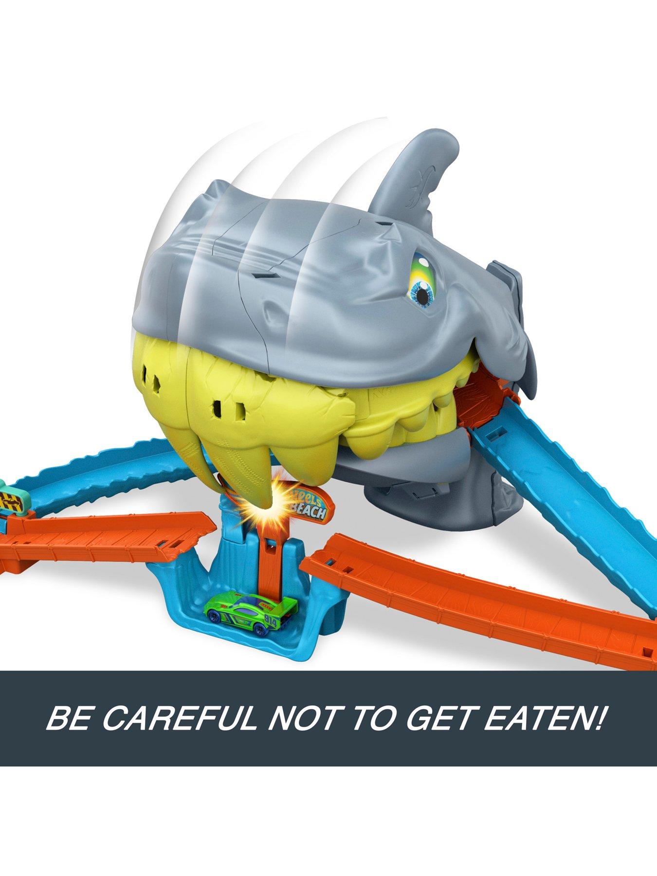 Image 4 of 7 of Hot Wheels City Shark Chomp Beach Playset &amp; 1:64 Scale Die-Cast Toy Car