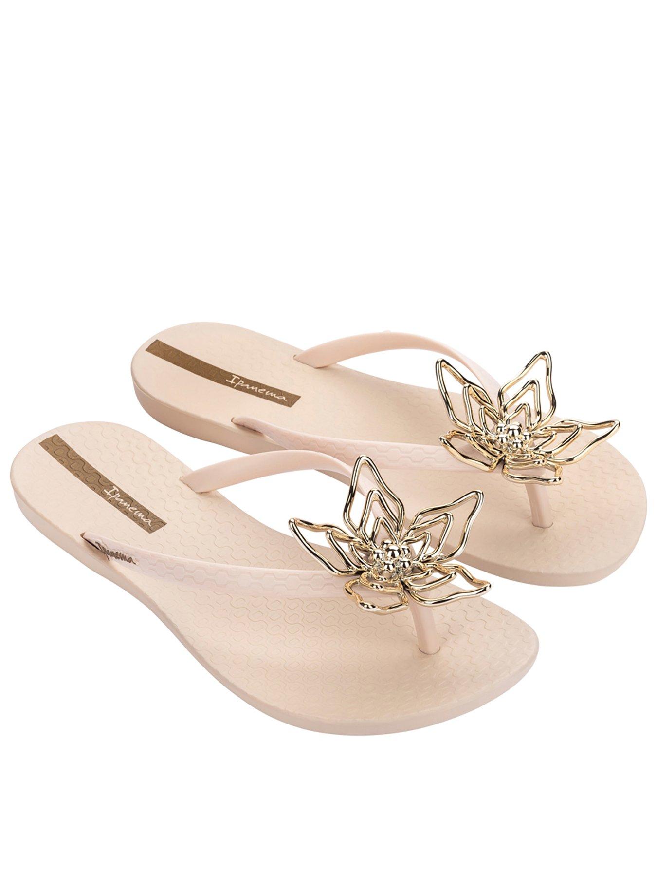 Ipanema Maxi Flower Detail Flip Flop - Beige
