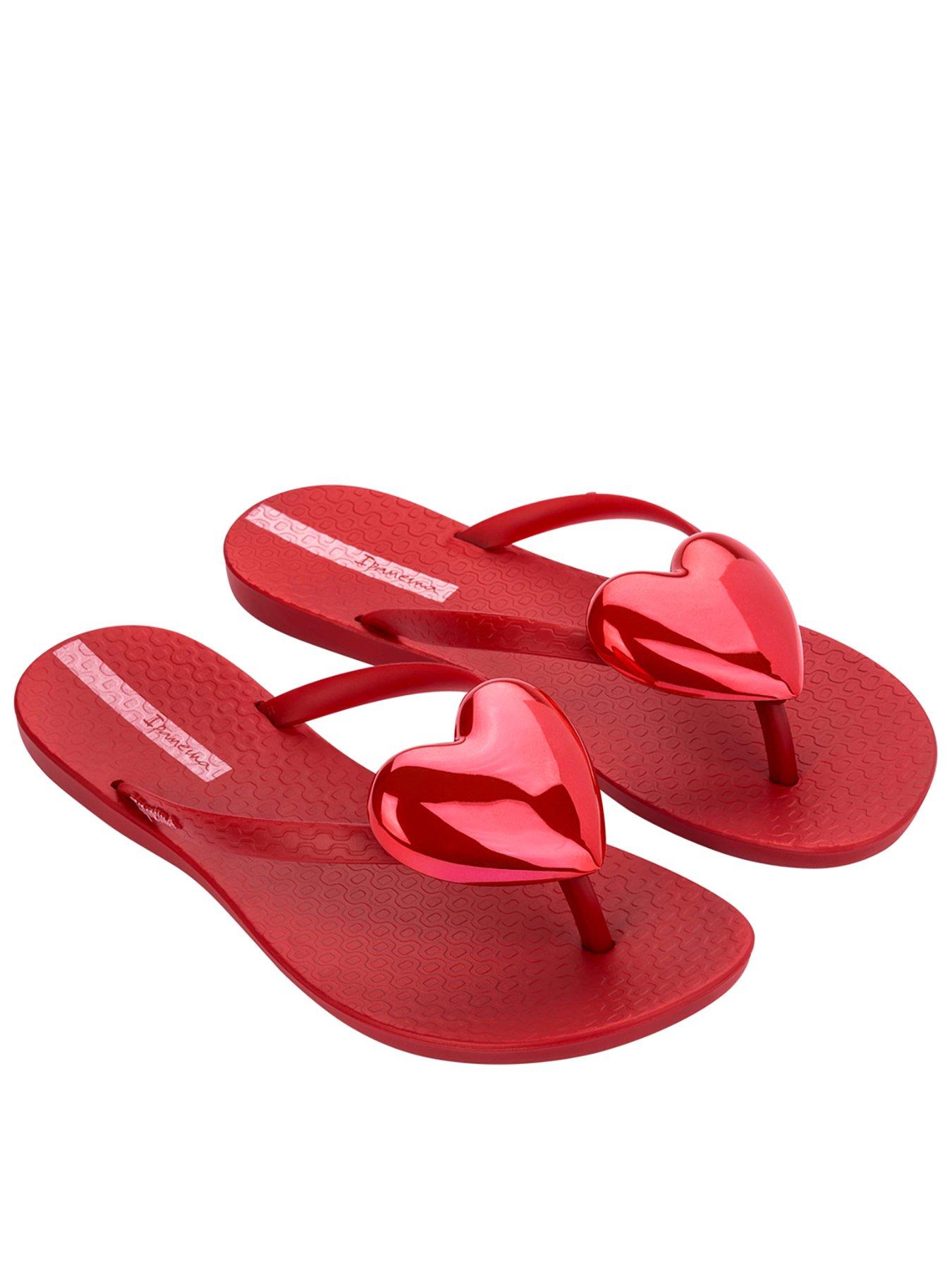 Ipanema Maxi Fashion Heart Hardware Flip Flop - Red