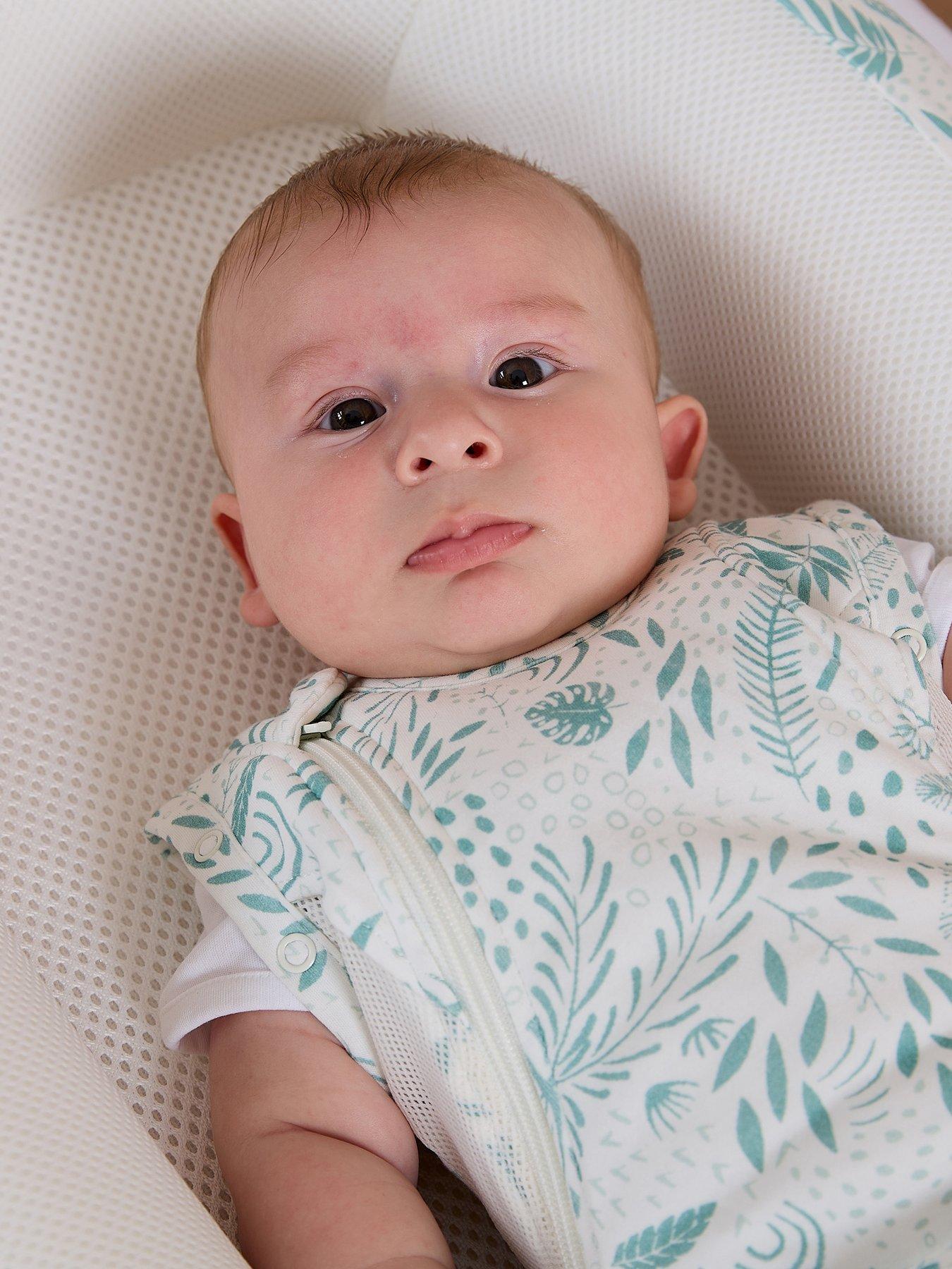 Image 6 of 7 of PurFlo Swaddle To Sleep Bag, 2.5 Tog, 0-4 m All Seasons - Jungle Fever