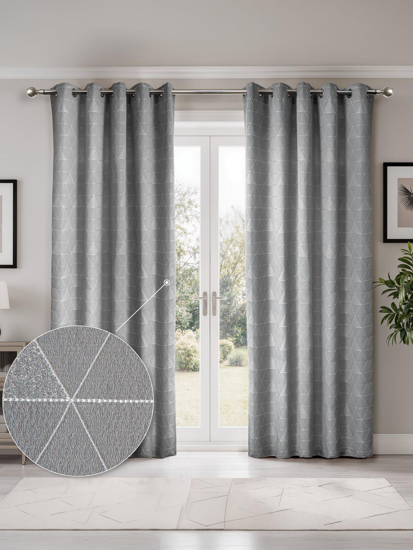 The Very Collection Aria Lightweight Jacquard 66x54 Eyelet