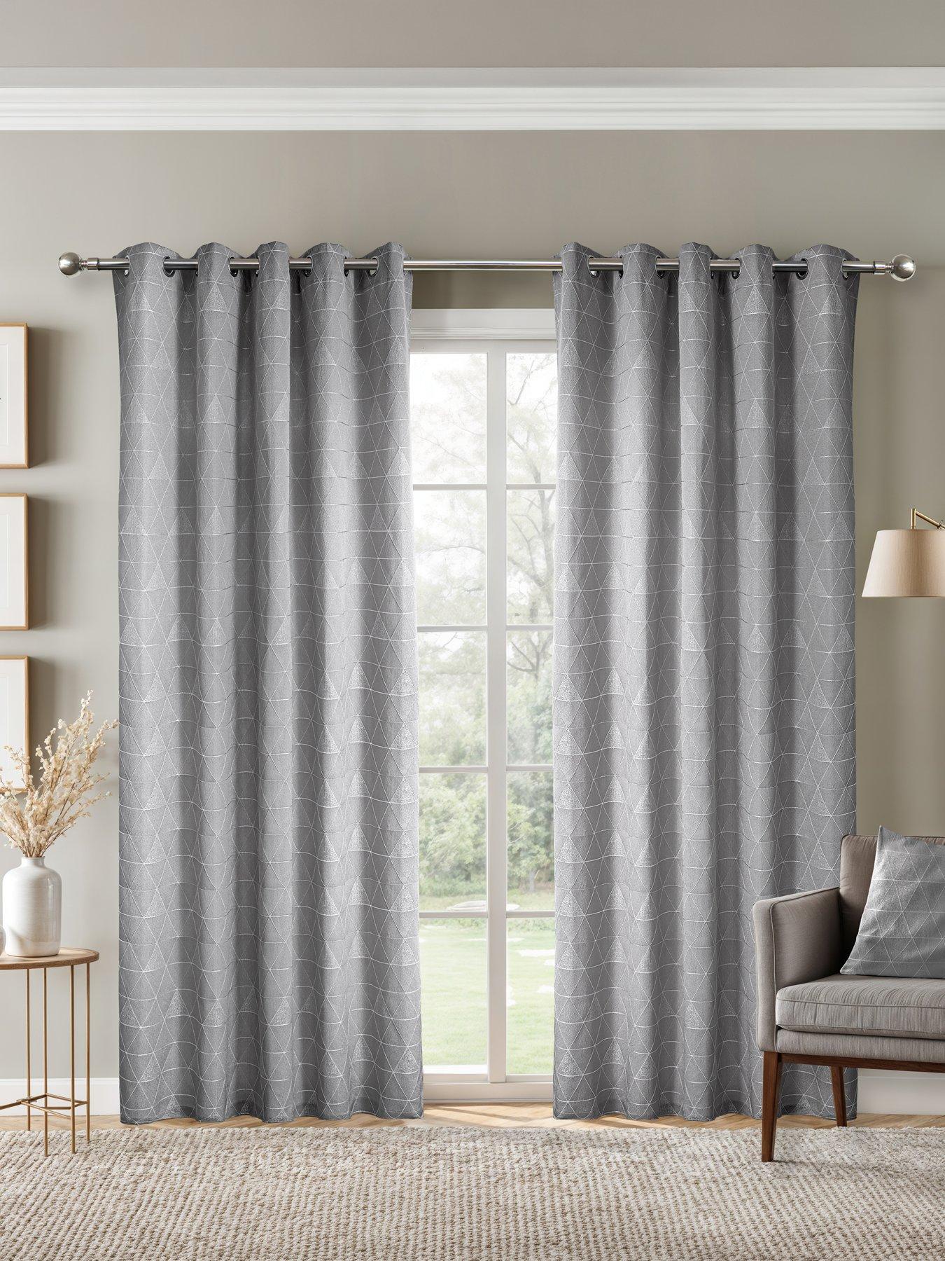 Image 4 of 6 of The Very Collection Aria Lightweight Jacquard 66x54 Eyelet