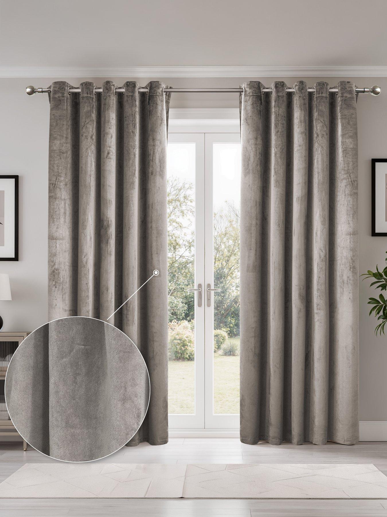 The Very Collection Dusk Velvet Blackout 66x72 Eyelet