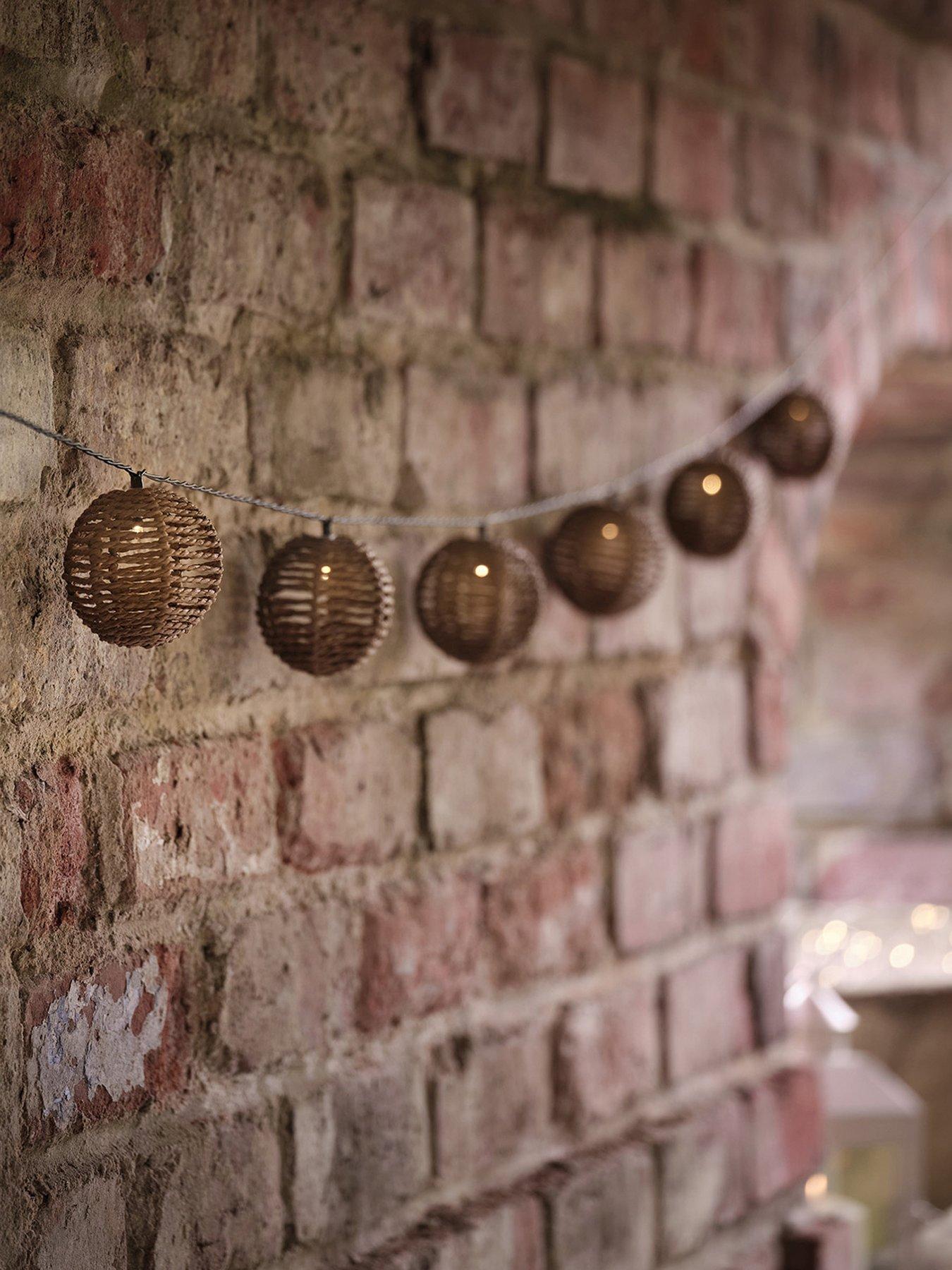 Lights4Fun 10 Rattan Sphere Solar Fairy Lights