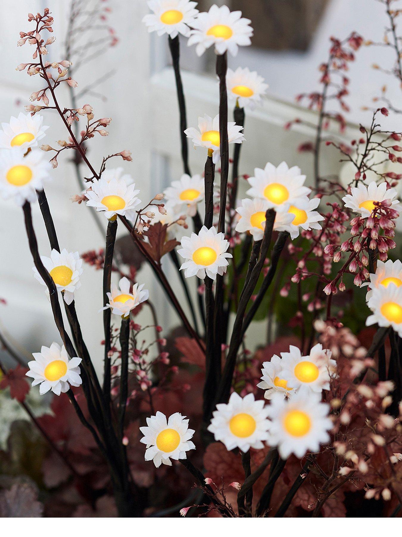 stillFront image of lights4fun-30led-solar-daisy-stake-lights
