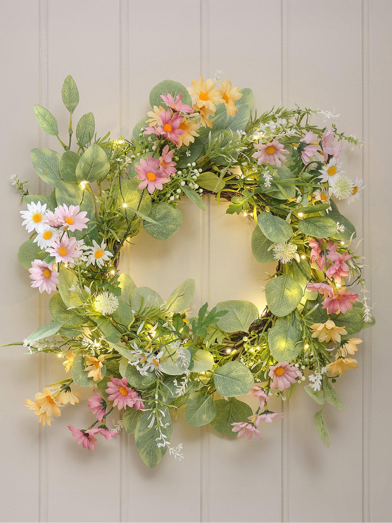 Lights4Fun 40cm Pre Lit Wilderness Daisy Wreath