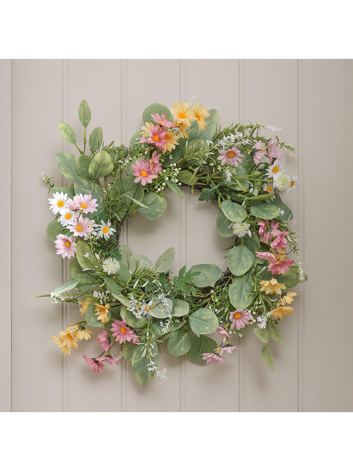 Image 4 of 5 of Lights4Fun 40cm Pre Lit Wilderness Daisy Wreath