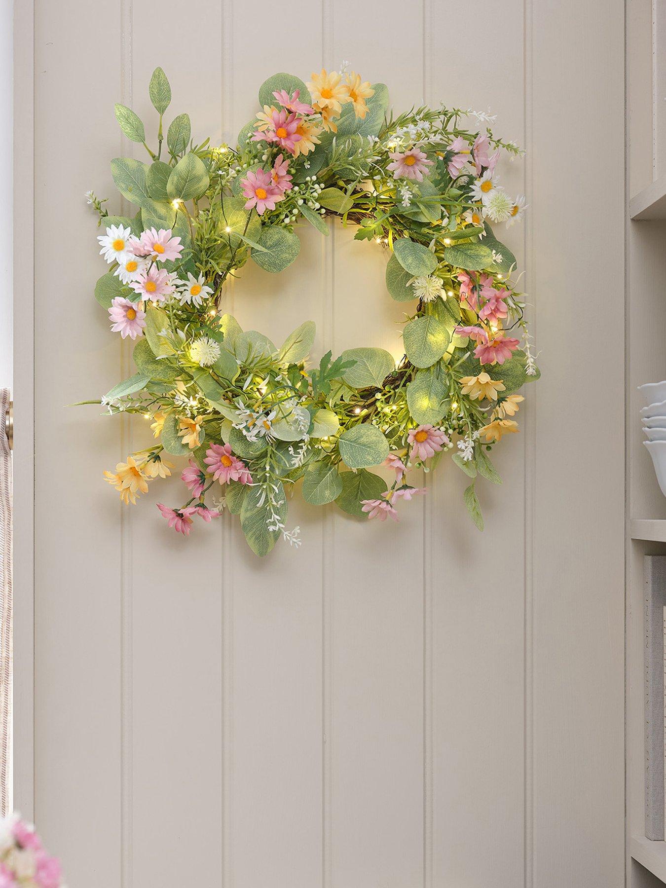 Image 5 of 5 of Lights4Fun 40cm Pre Lit Wilderness Daisy Wreath