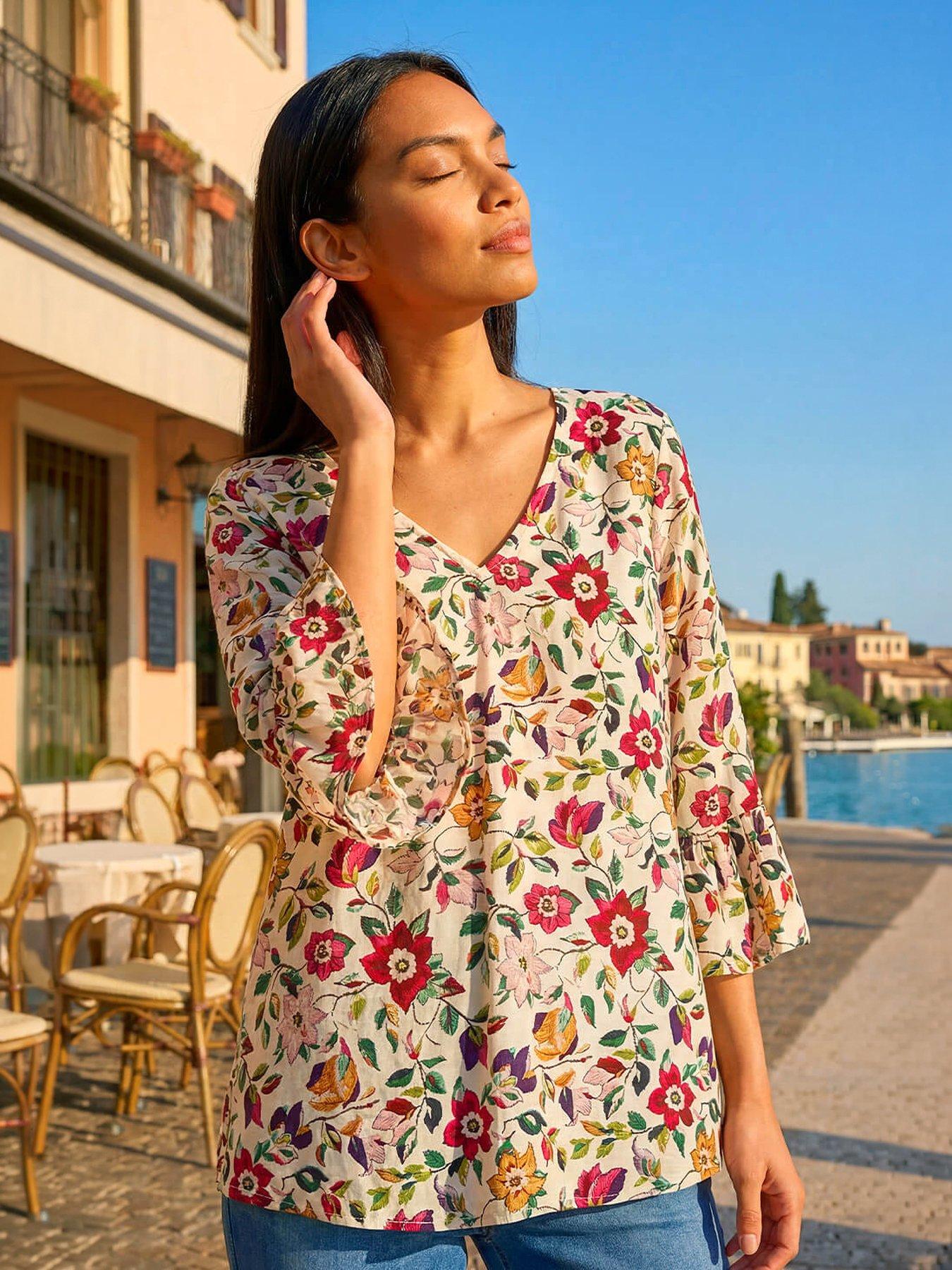 Roman Floral Print Flare Sleeve Top