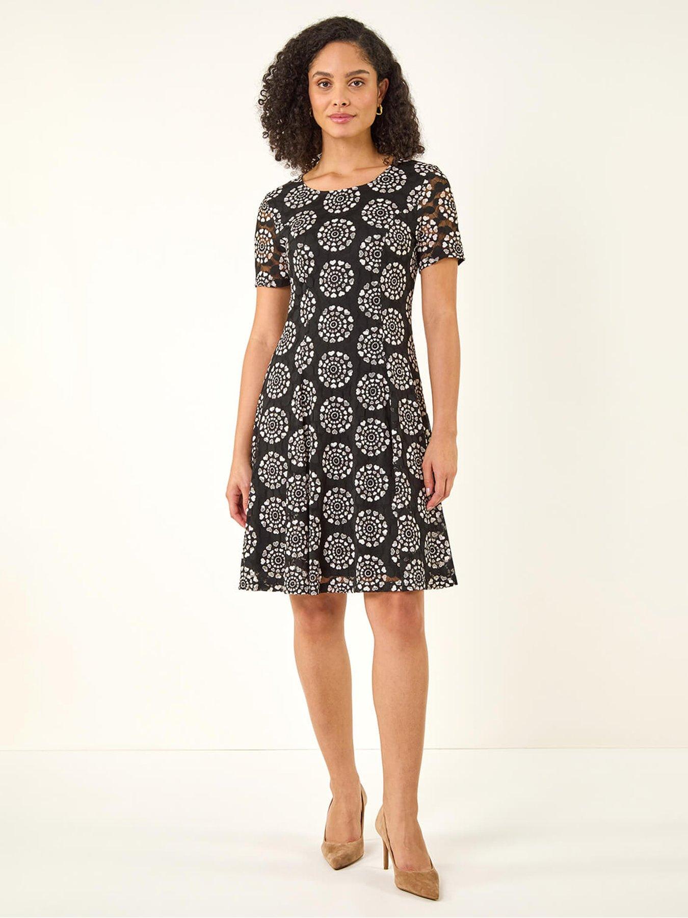 Roman Heart Circle Lace Stretch Dress