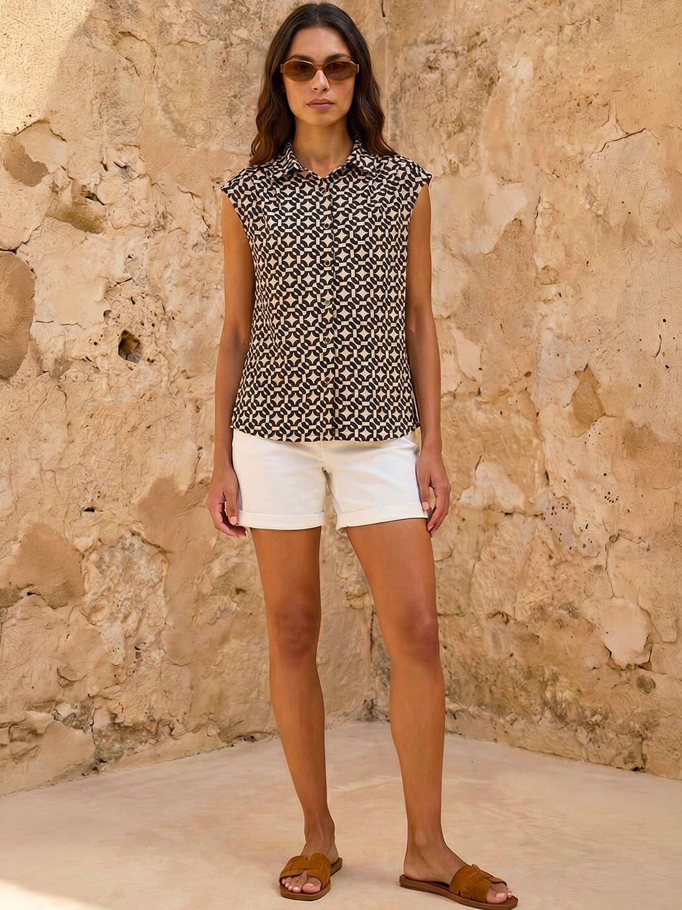 Image 1 of 5 of Roman Geometric Sleeveless Shirt
