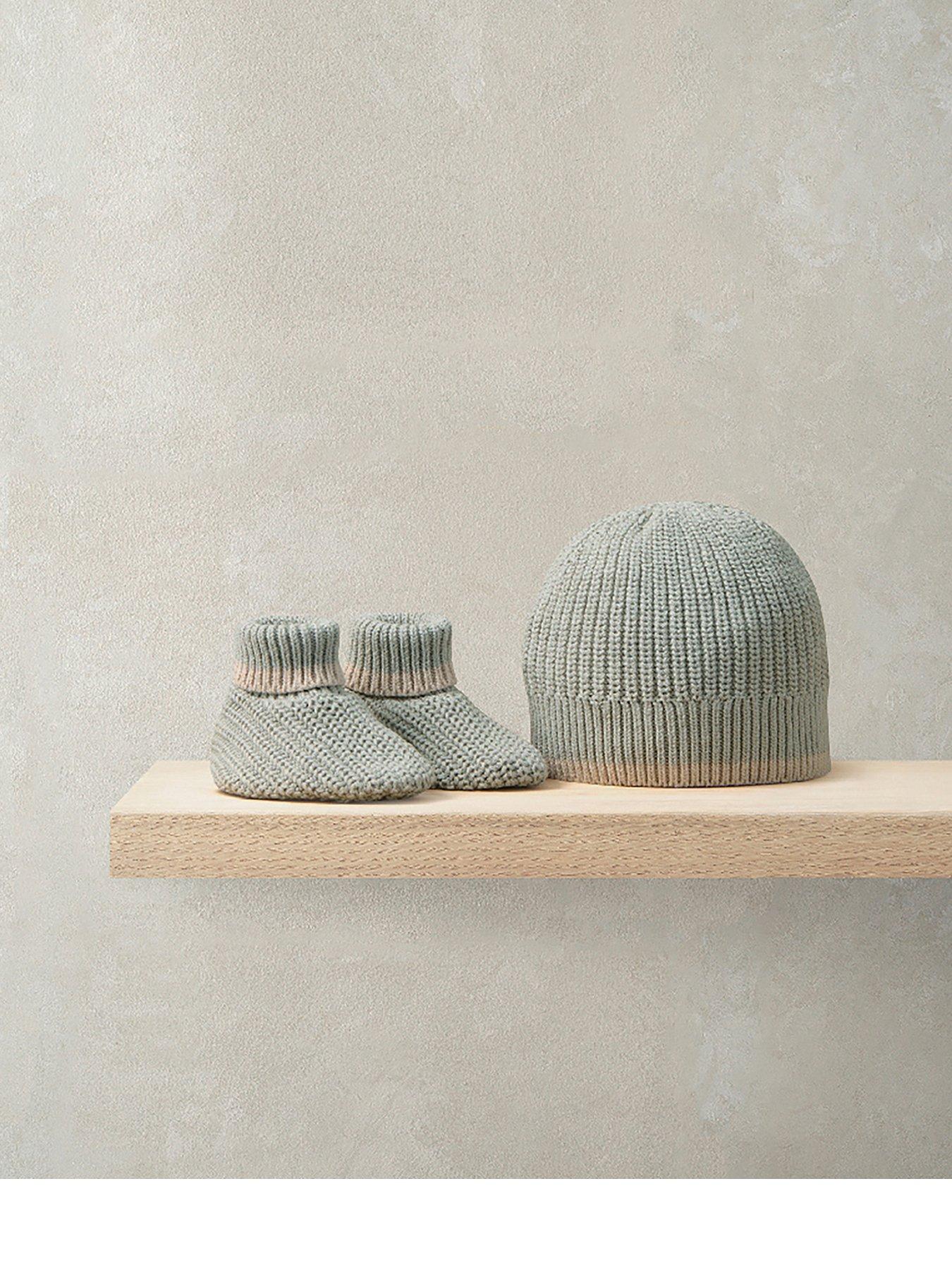 Image 1 of 2 of Mamas & Papas Baby Boys Knitted Hat &amp; Booties Set - Grey