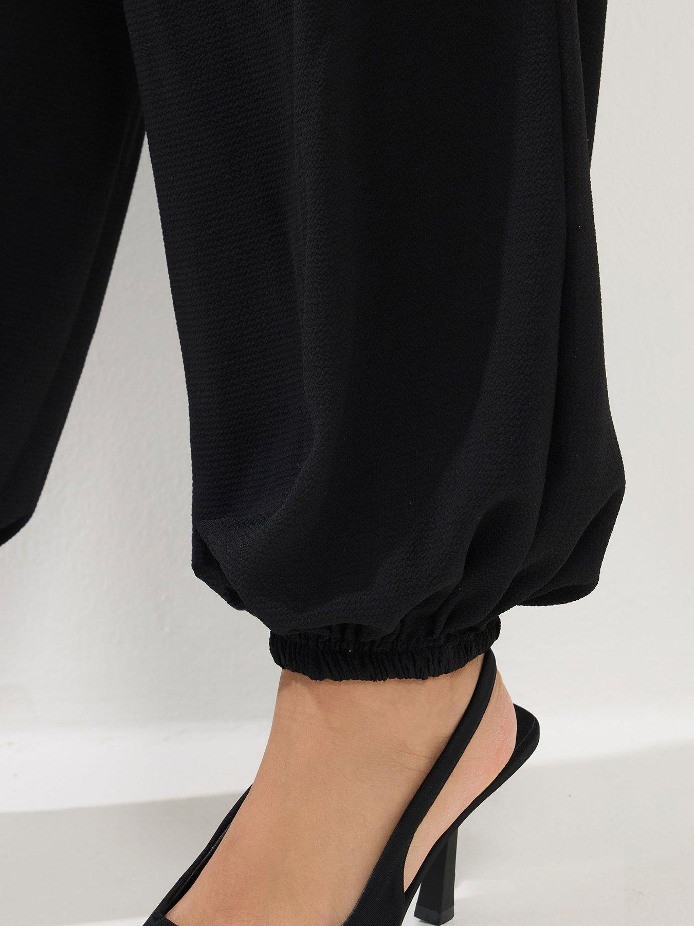 Image 4 of 5 of PixieGirl Petite Balloon Crepe Trouser - Black