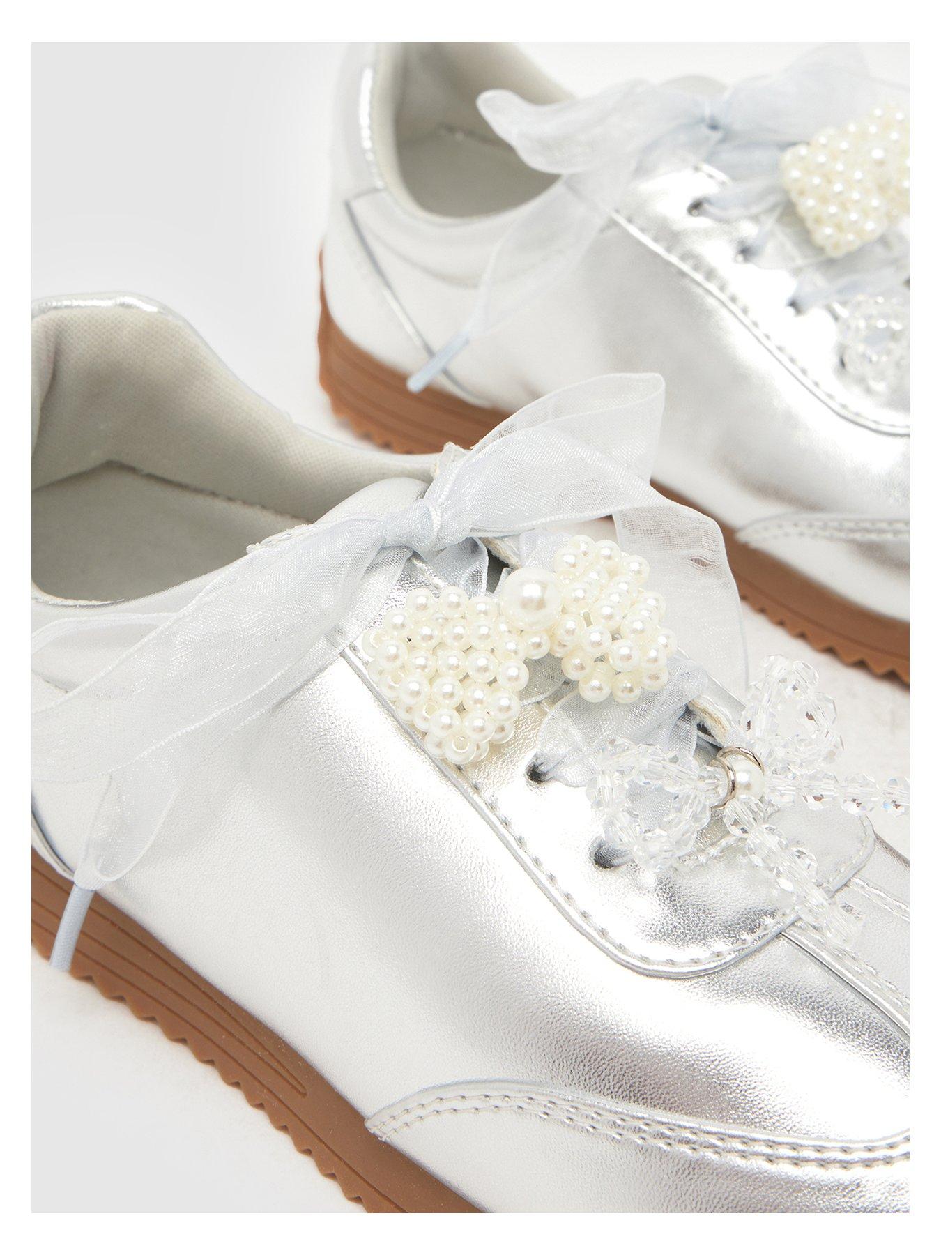  image of schuh-junior-mittens-charm-trainer-silver