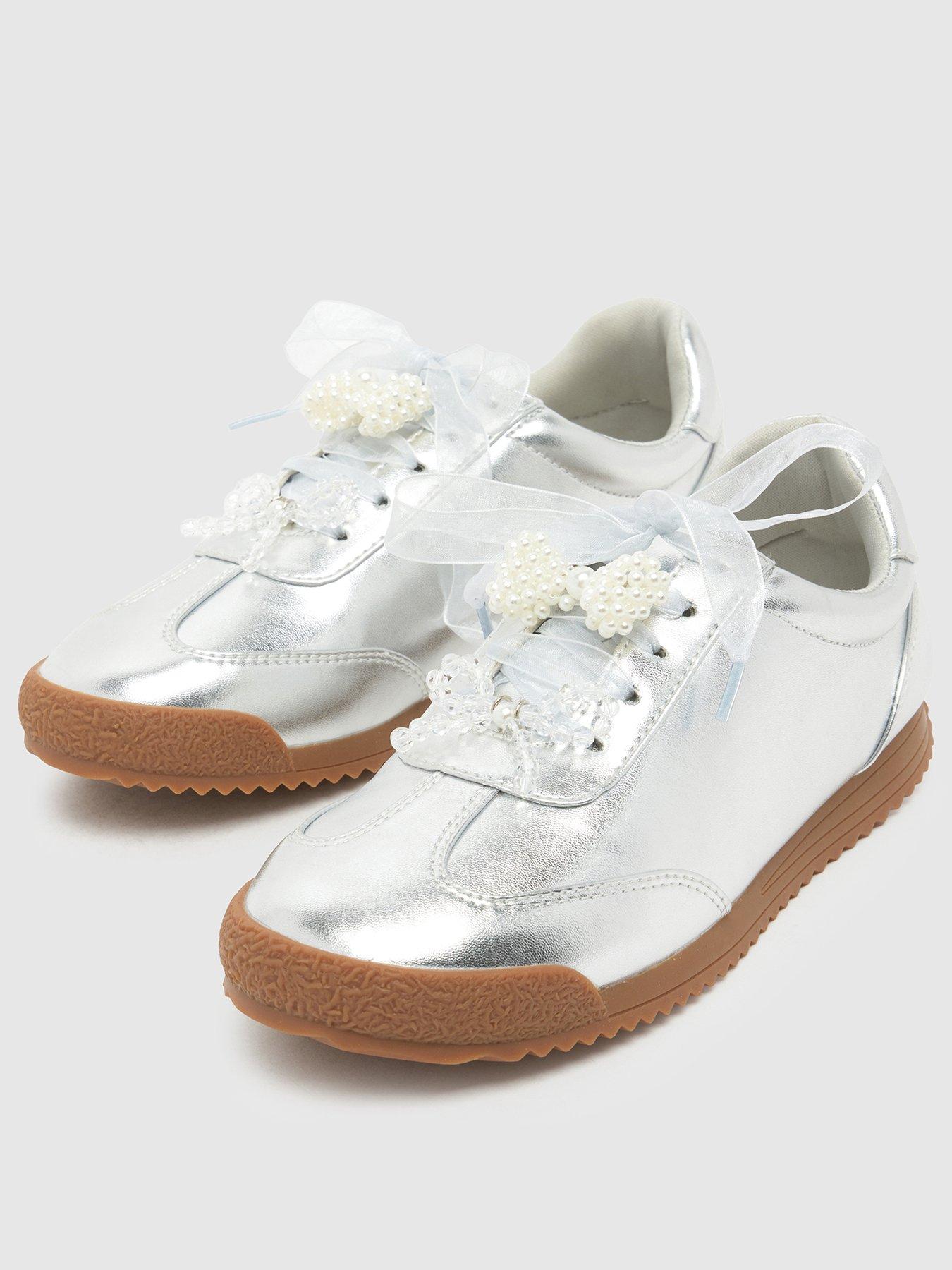  image of schuh-youth-mittens-charm-trainer-silver