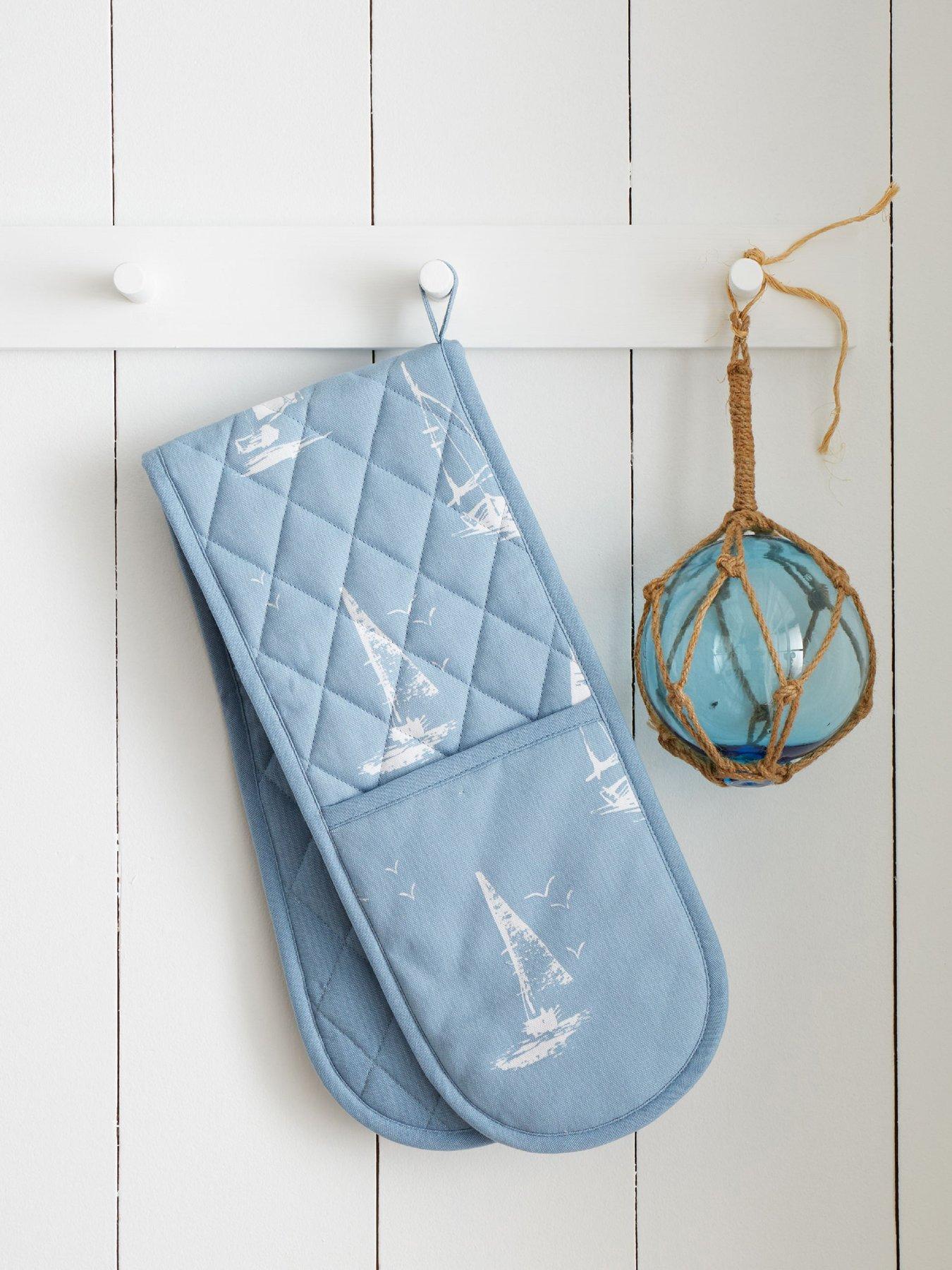 catherine-lansfield-salcombe-boats-double-oven-glove