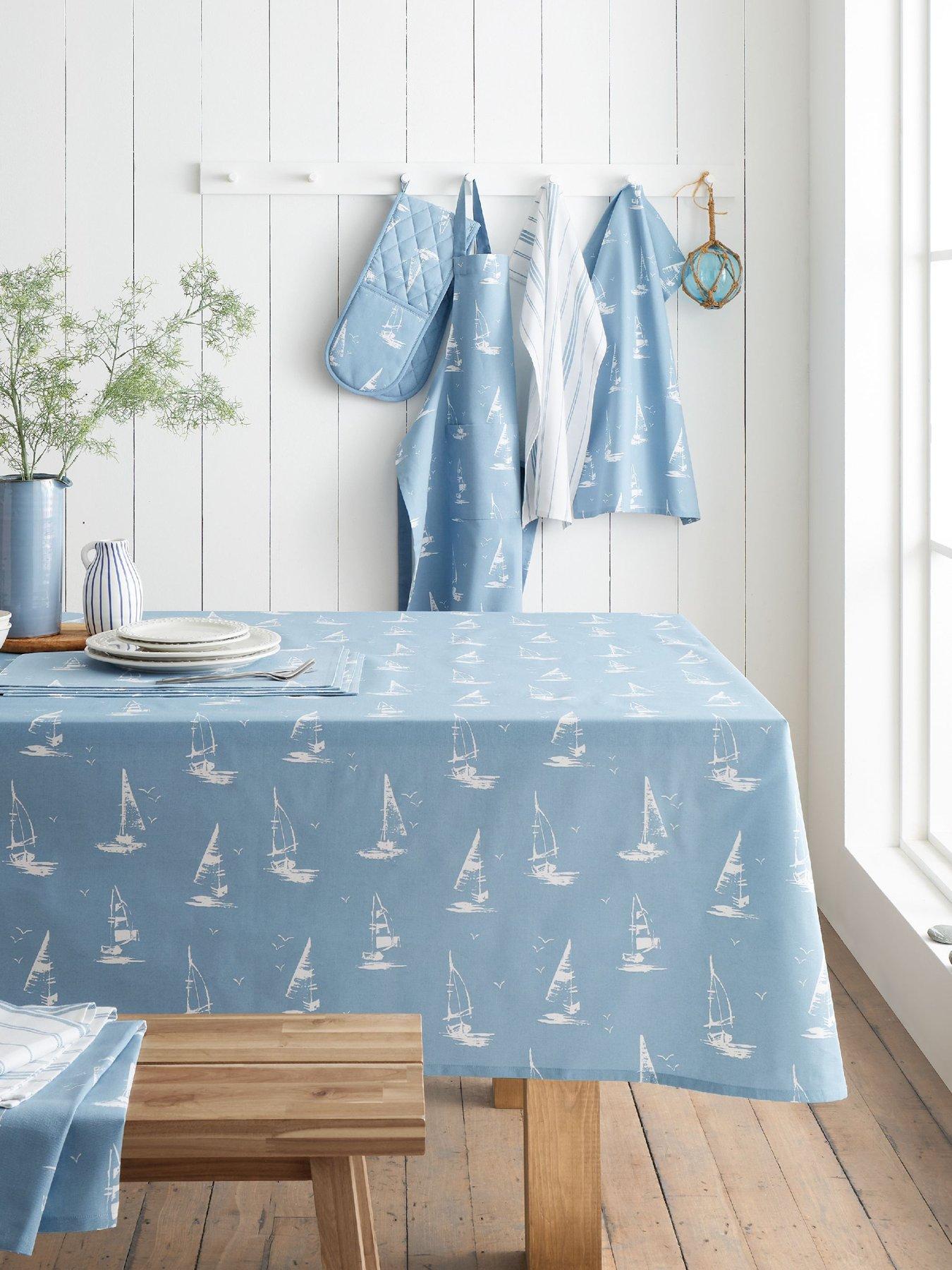 Catherine Lansfield Salcombe Boats Table Cloth 137x178cm
