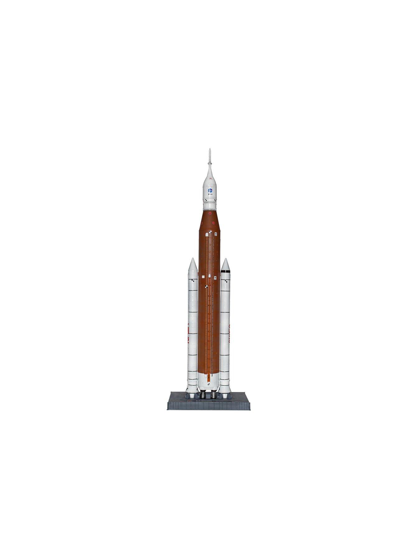 Image 5 of 7 of Airfix Artemis Gift Set