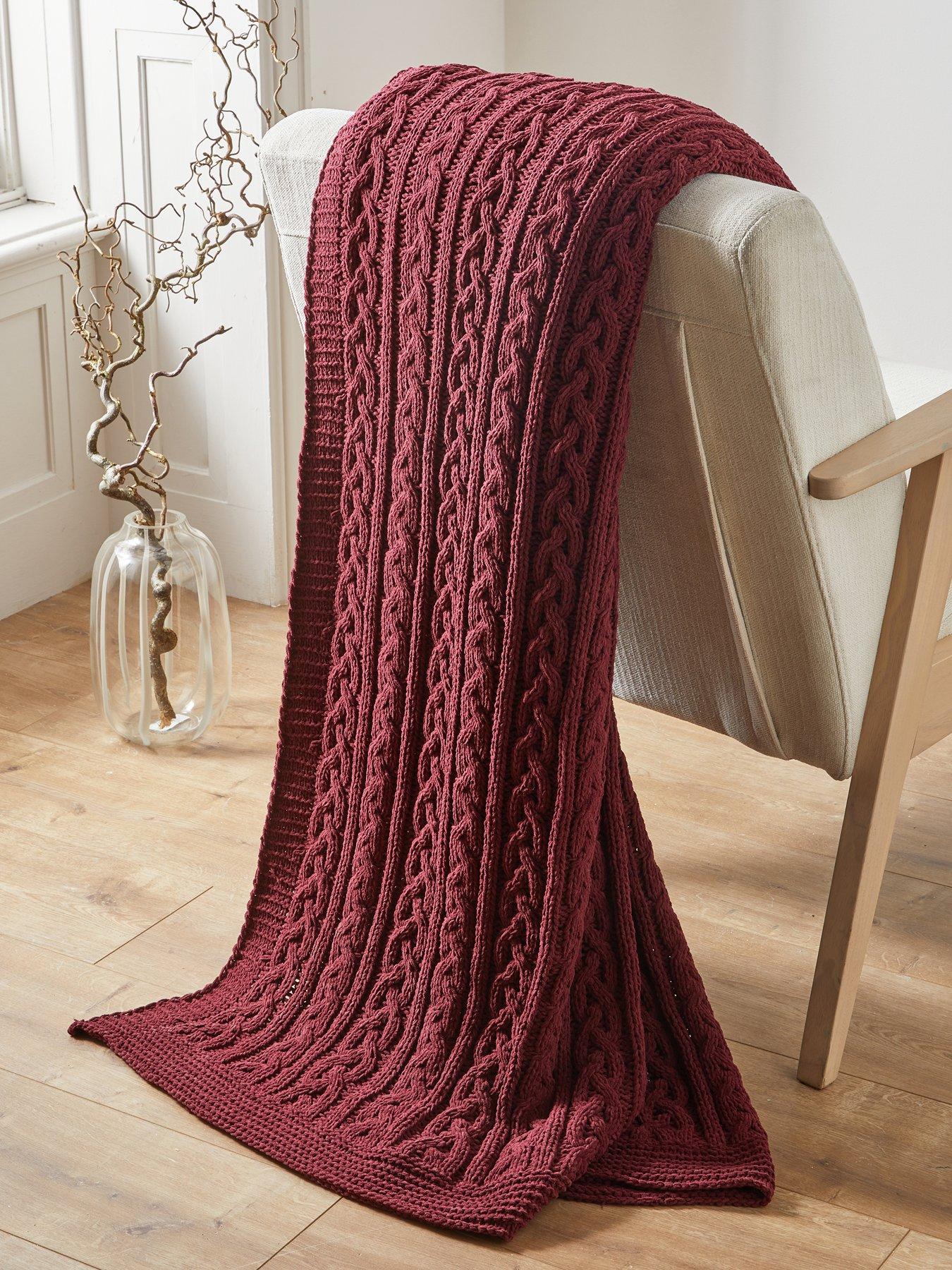 The Very Collection Chenille Cable Knit Blanket 150X240cm - Burgundy