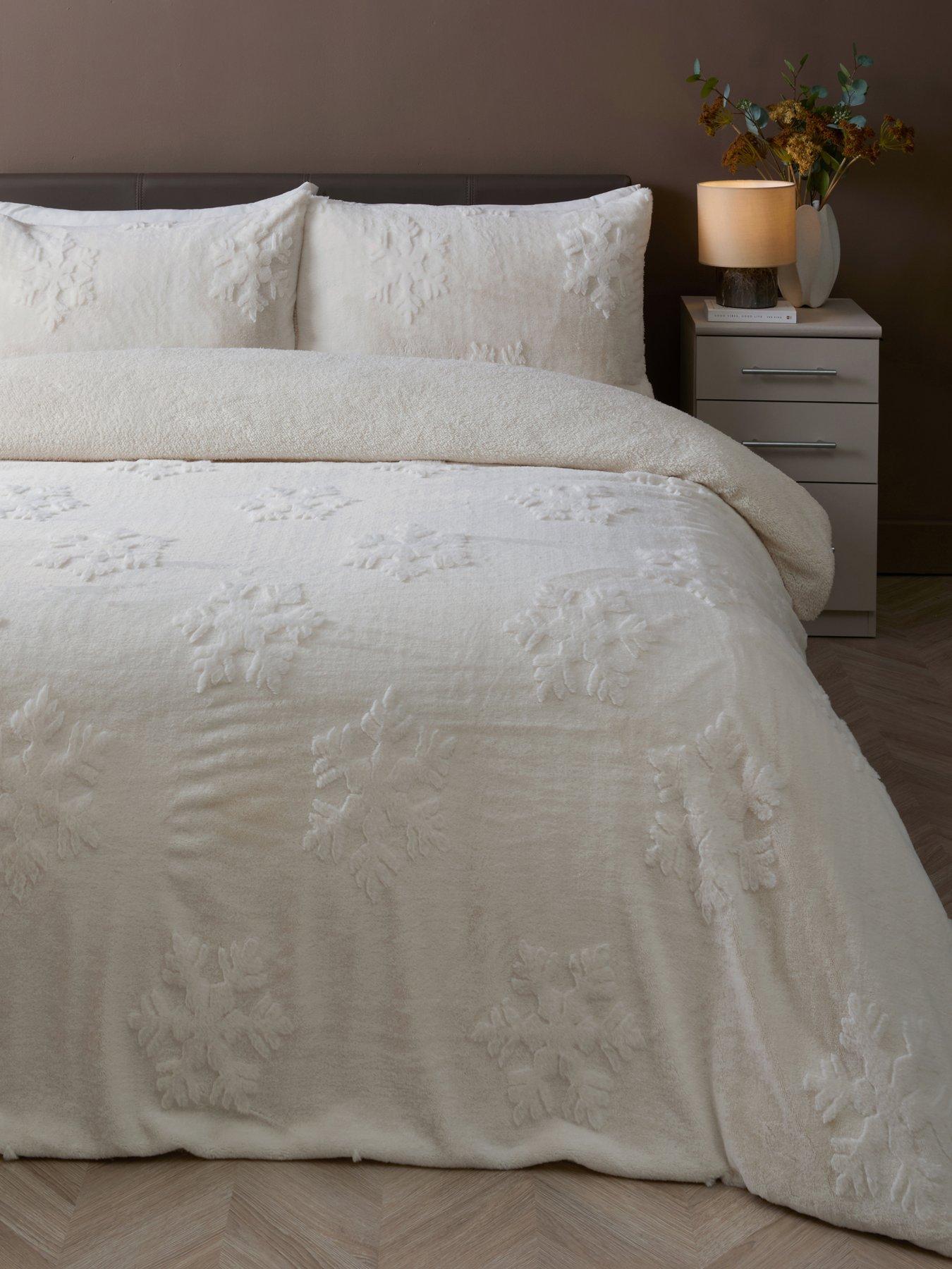 The Very Collection Snowflake Faux Fur Duvet Set