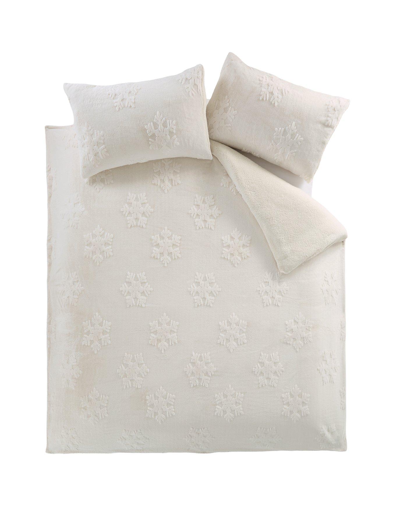 Image 2 of 6 of The Very Collection Snowflake Faux Fur Duvet Set - White