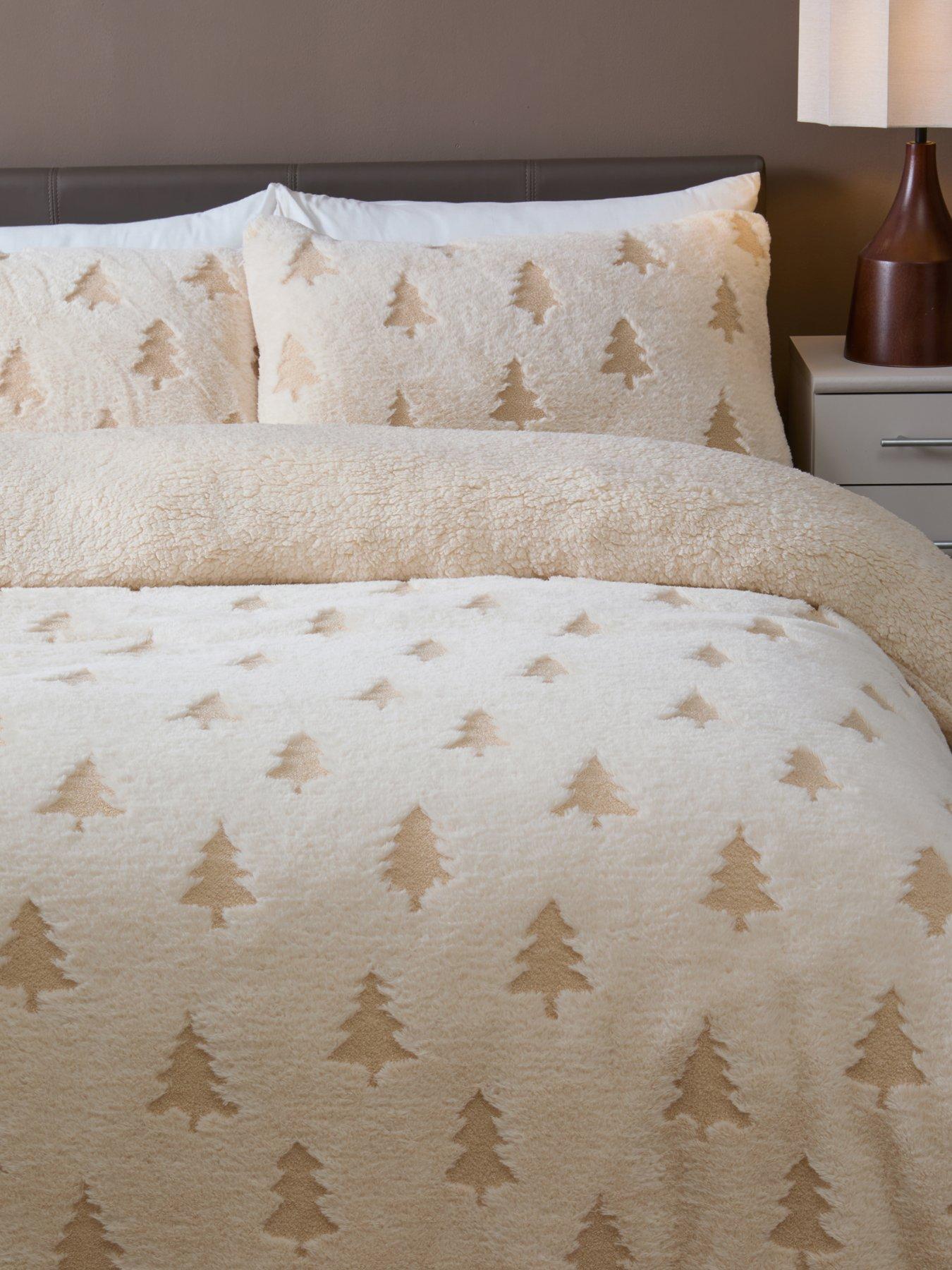 Image 3 of 5 of The Very Collection Cosy Christmas Tree Duvet Set - Beige